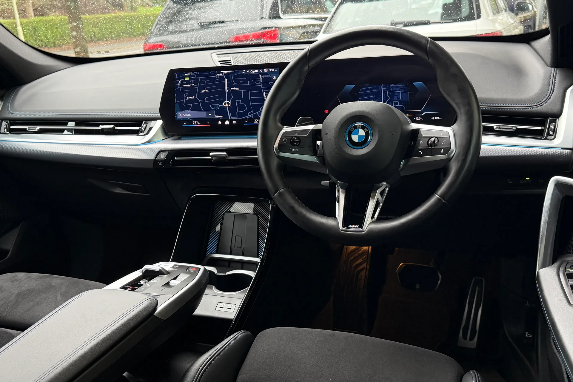 BMW iX1 thumbnail image number 31