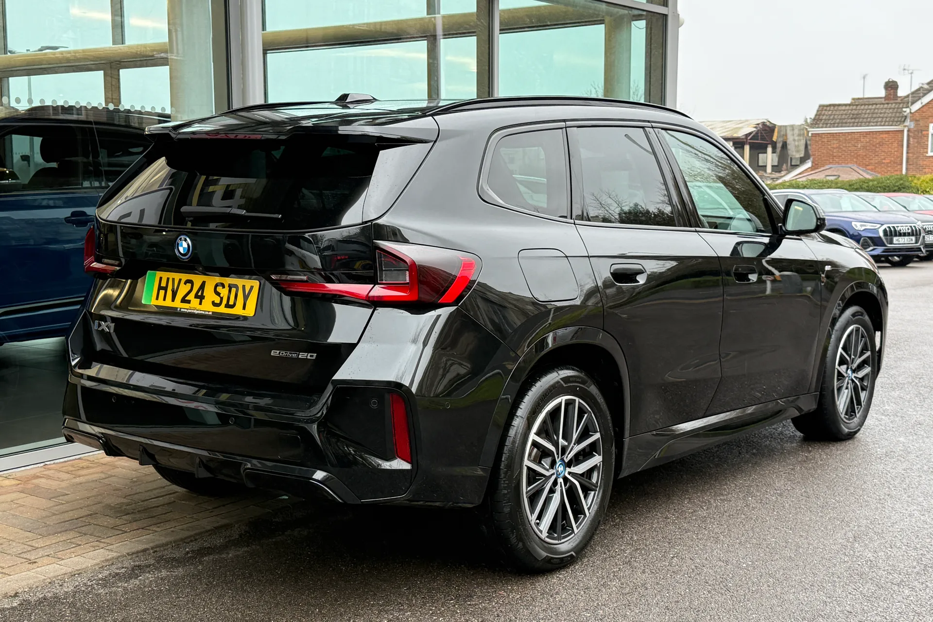 BMW iX1 thumbnail image number 58