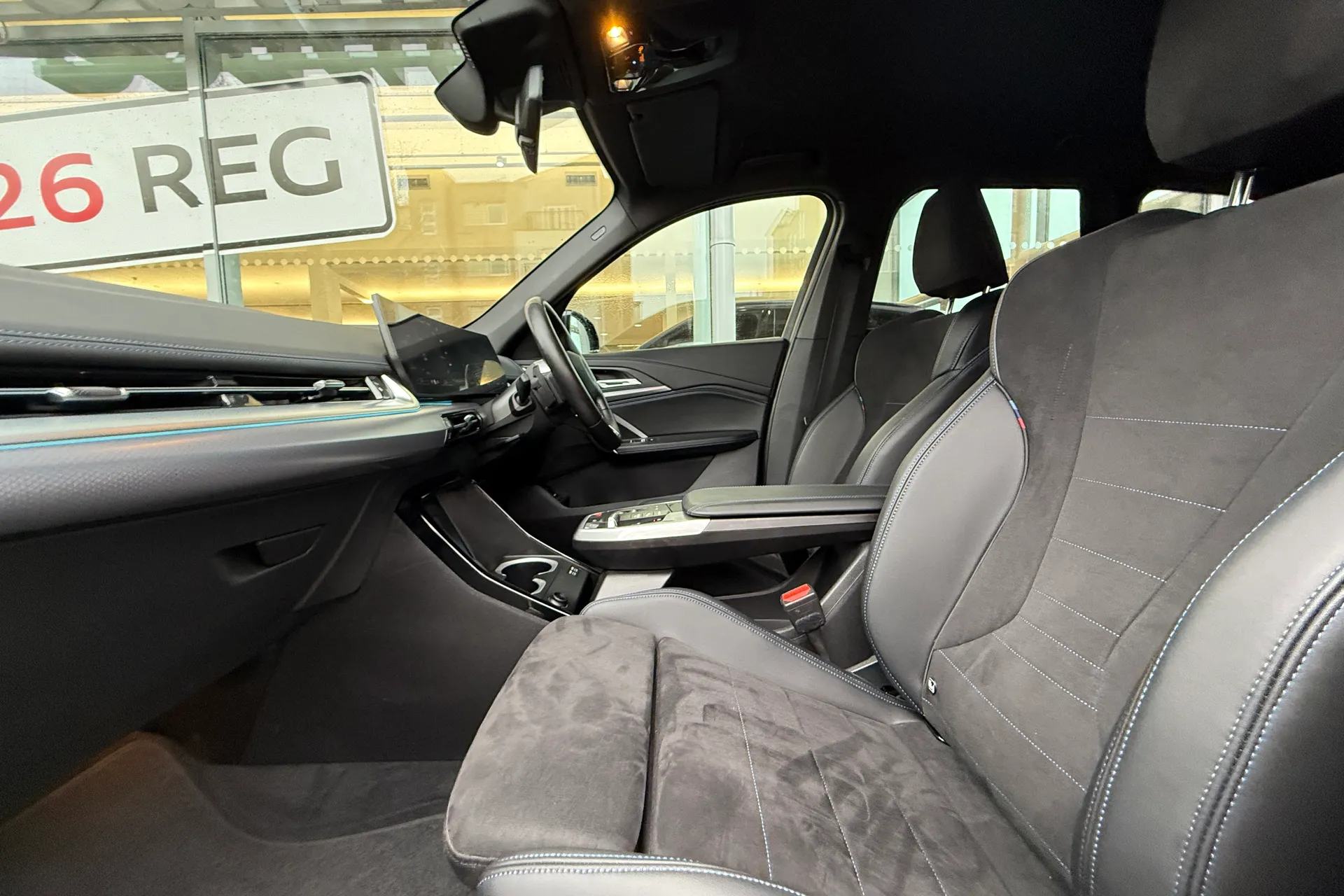 BMW iX1 thumbnail image number 44