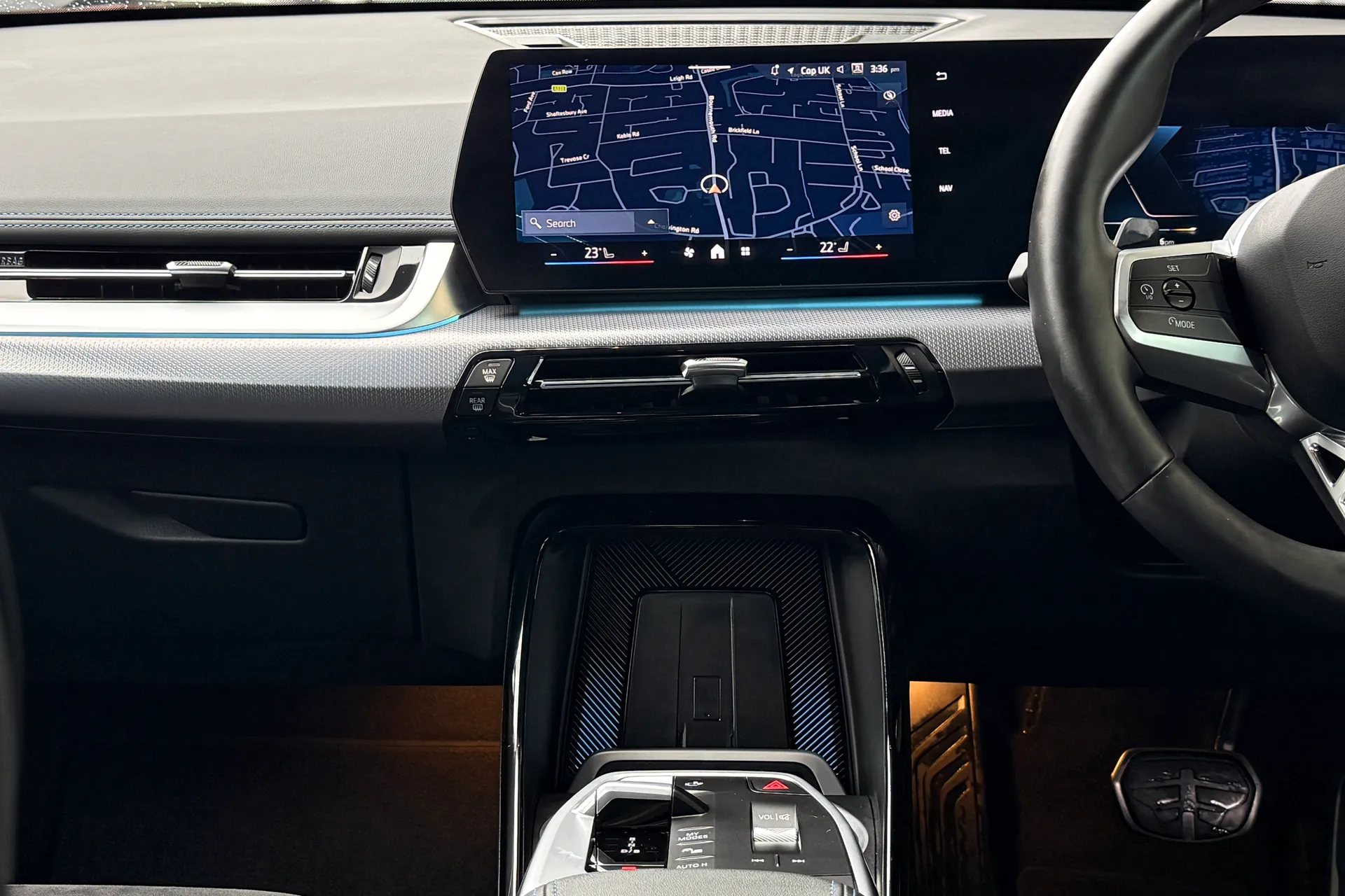 BMW iX1 thumbnail image number 35