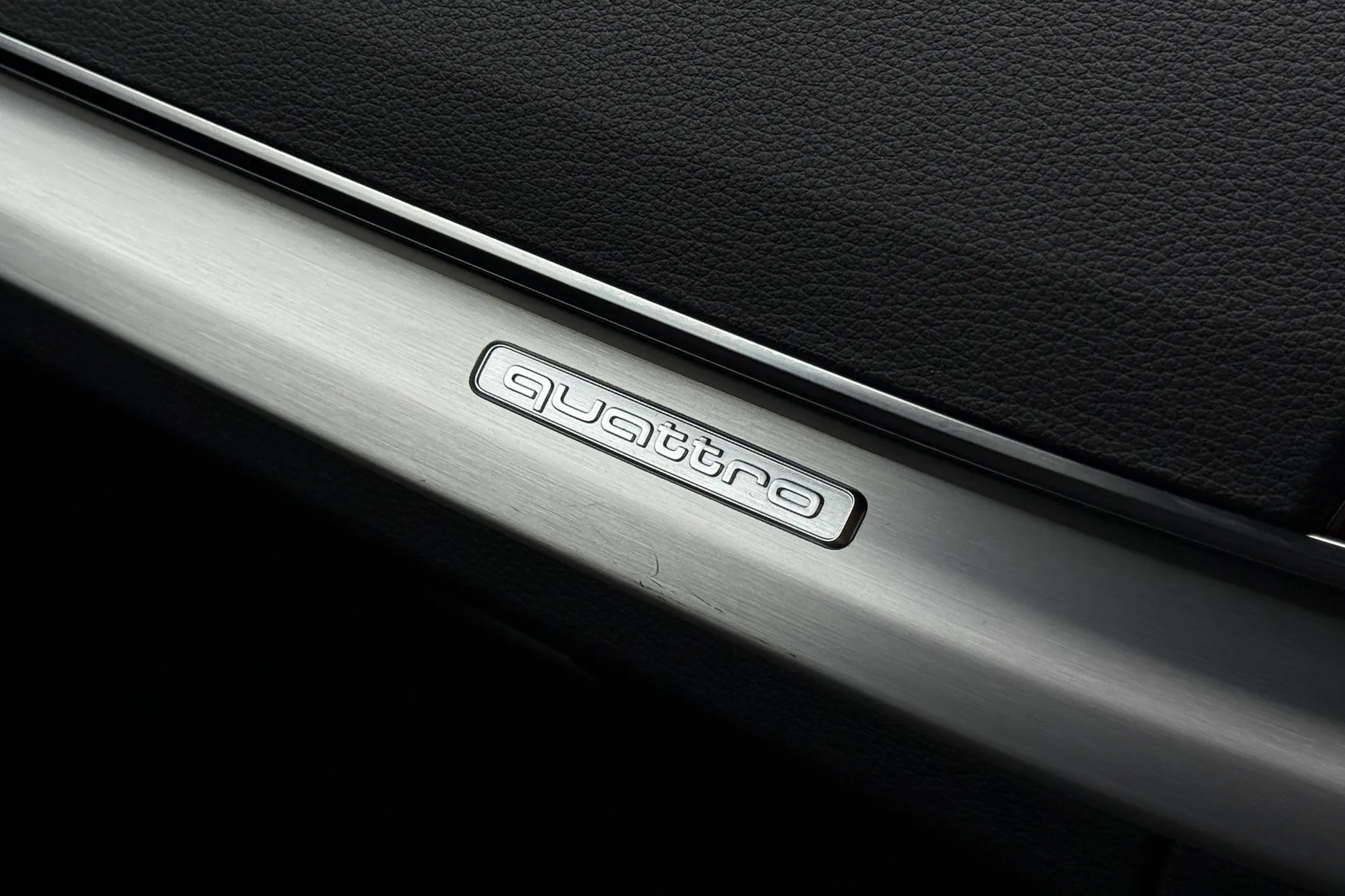 Audi Q5 thumbnail image number 33