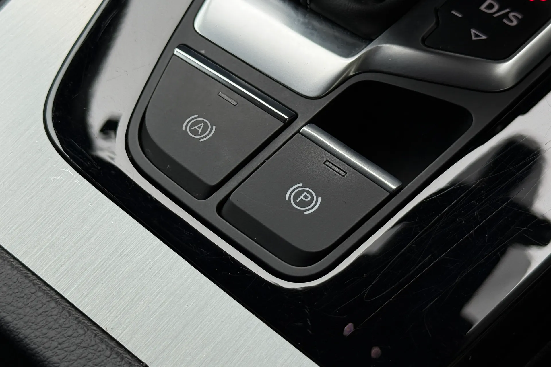 Audi Q5 thumbnail image number 31