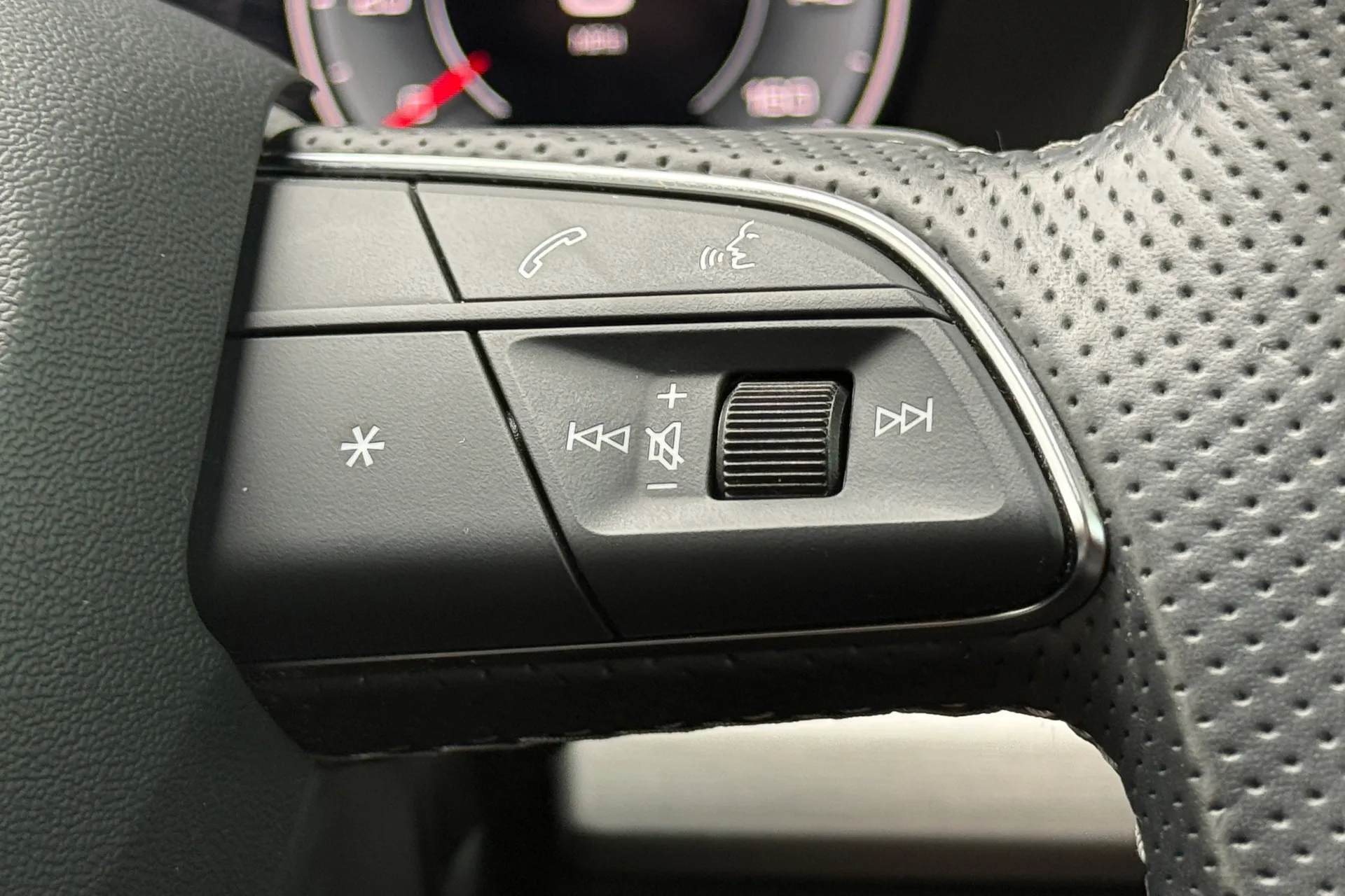 Audi Q5 thumbnail image number 14