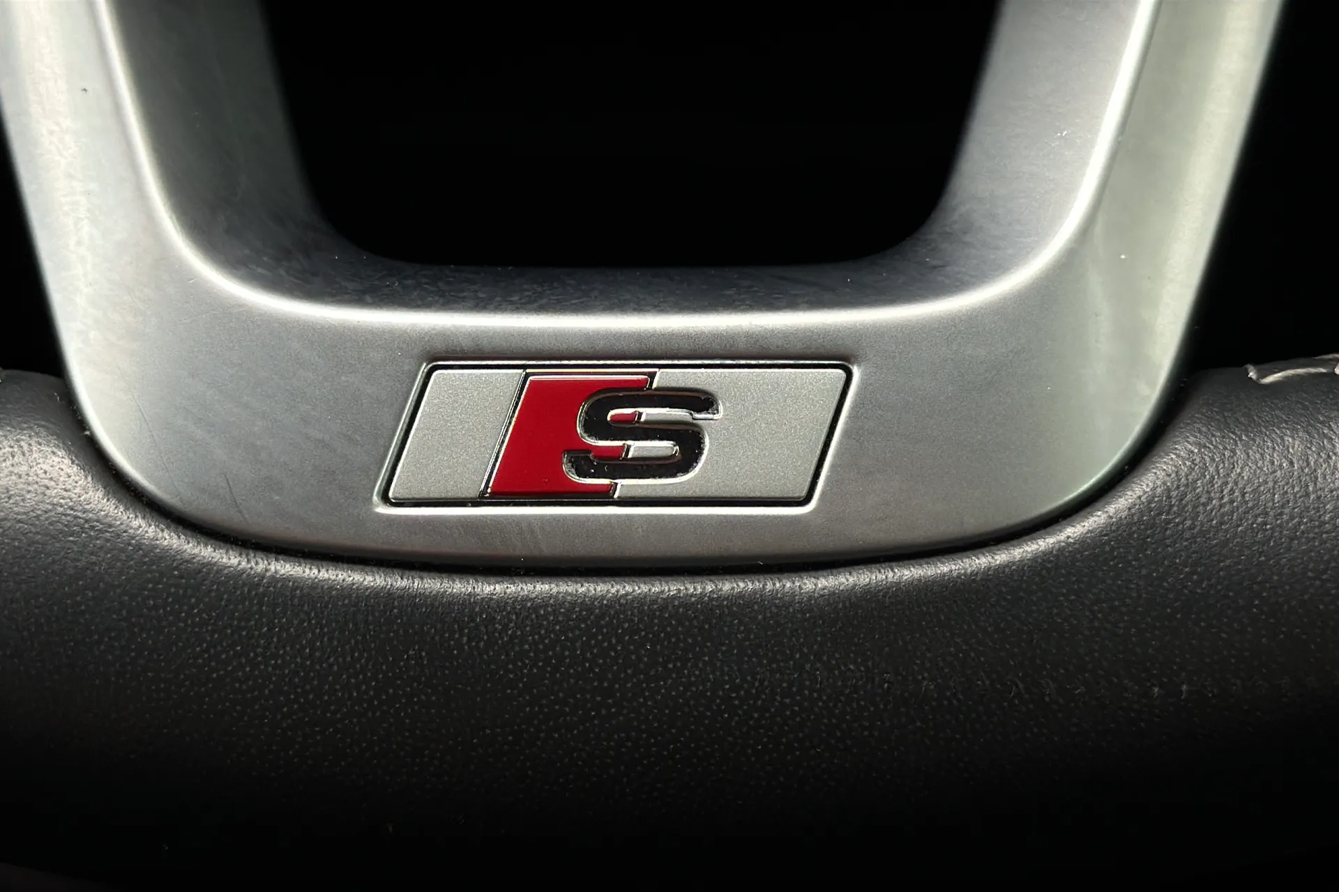 Audi Q5 thumbnail image number 18