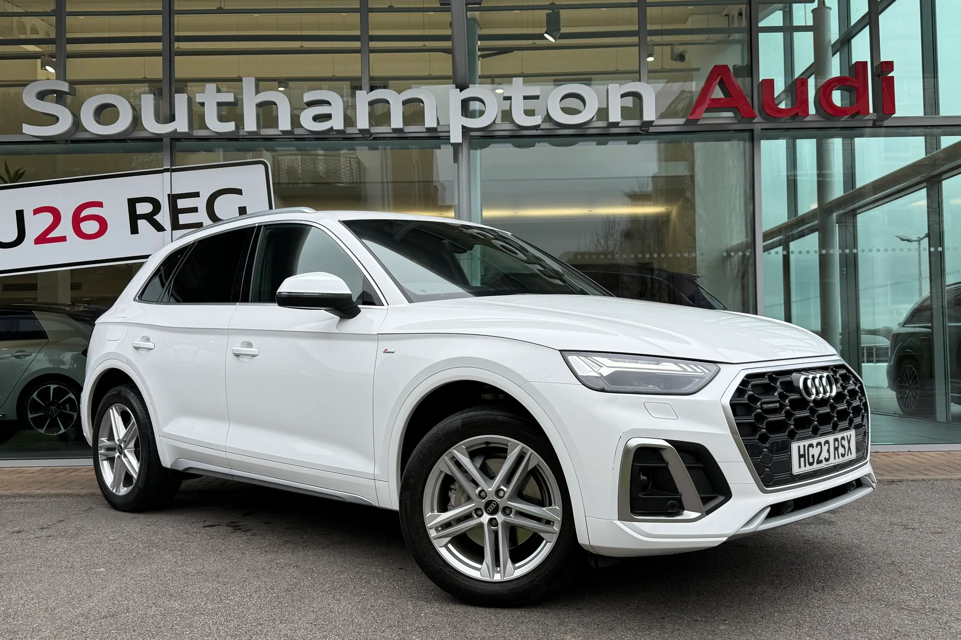 Audi Q5 focused image