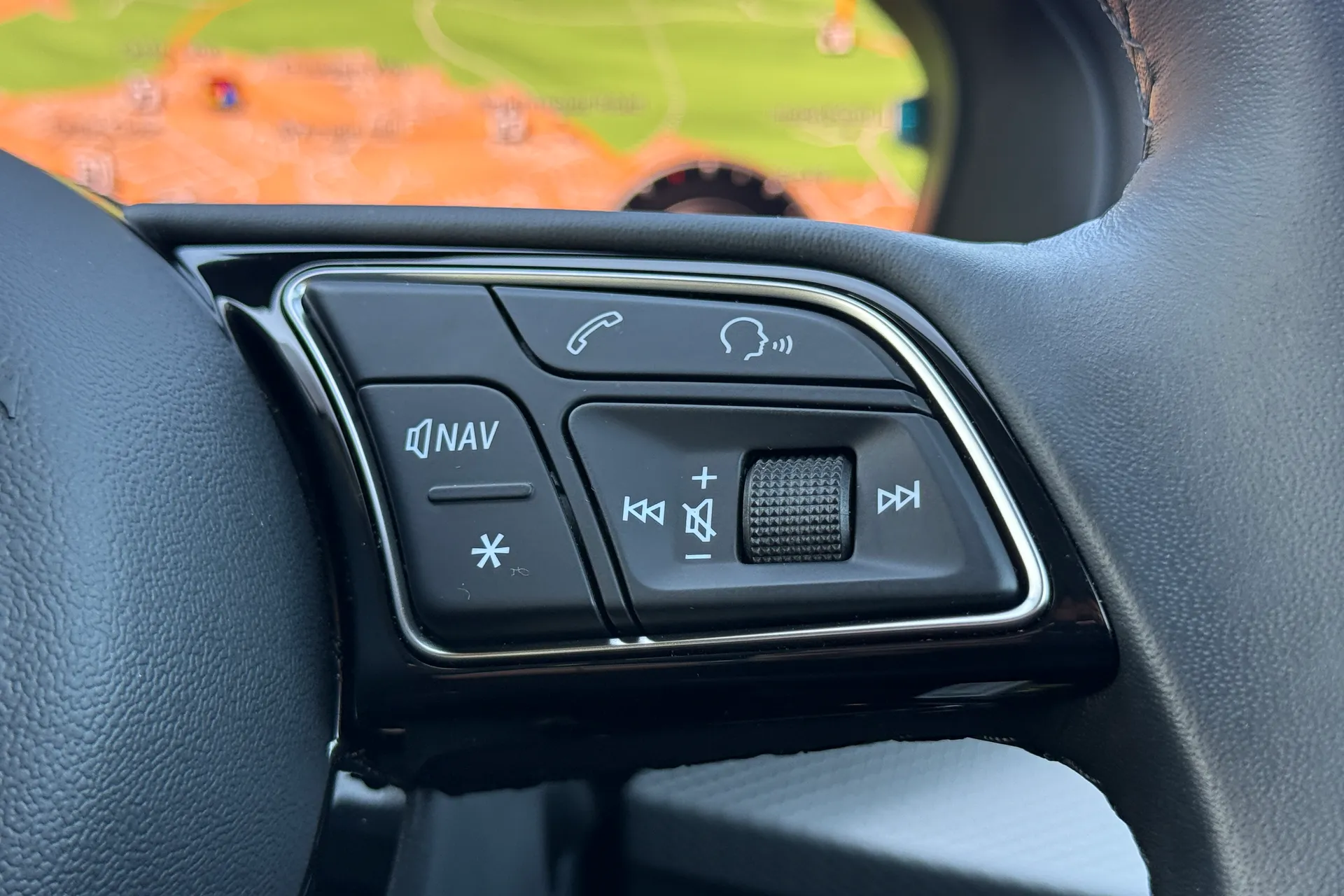 Audi Q2 thumbnail image number 13