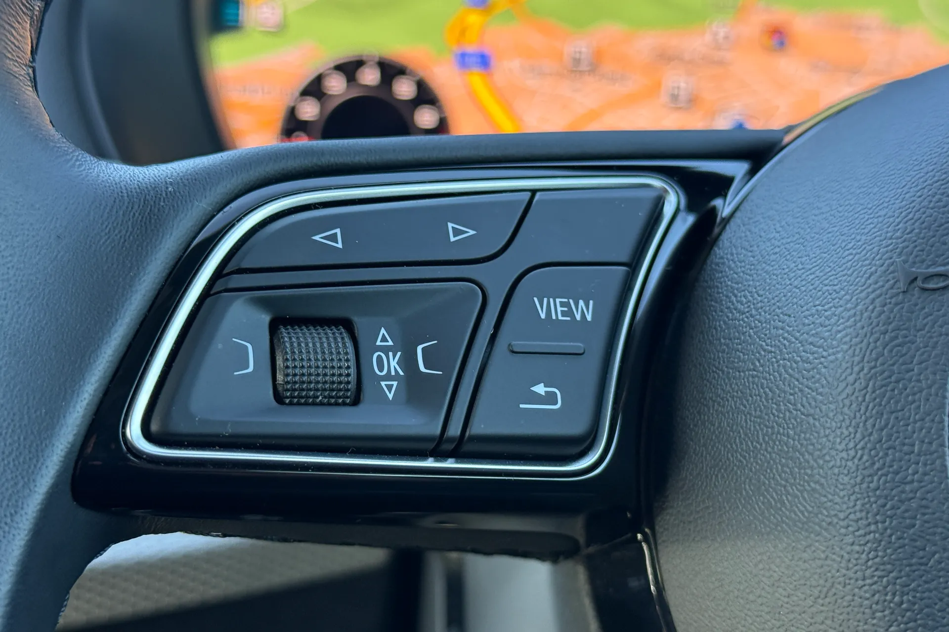 Audi Q2 thumbnail image number 14