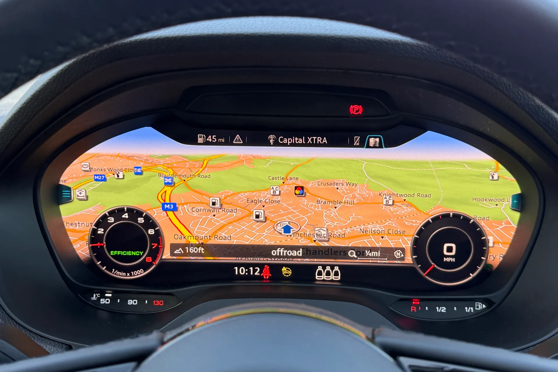 Audi Q2 thumbnail image number 12