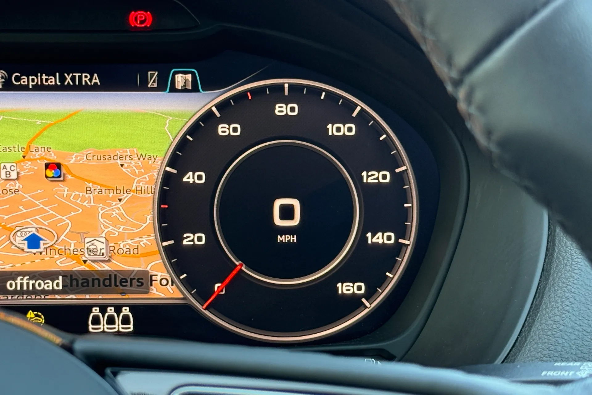 Audi Q2 thumbnail image number 11