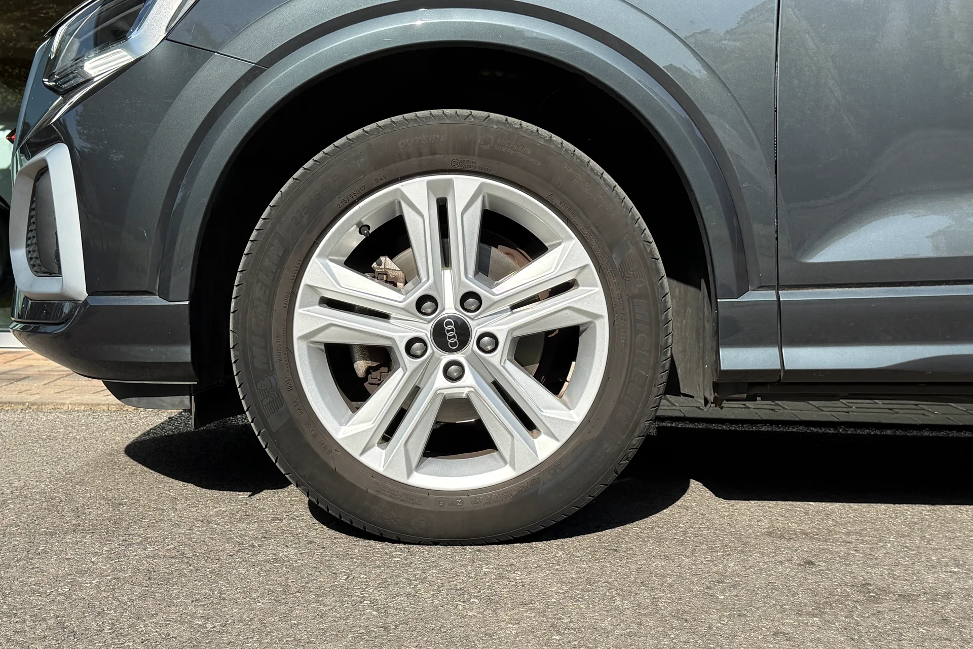 Audi Q2 thumbnail image number 8