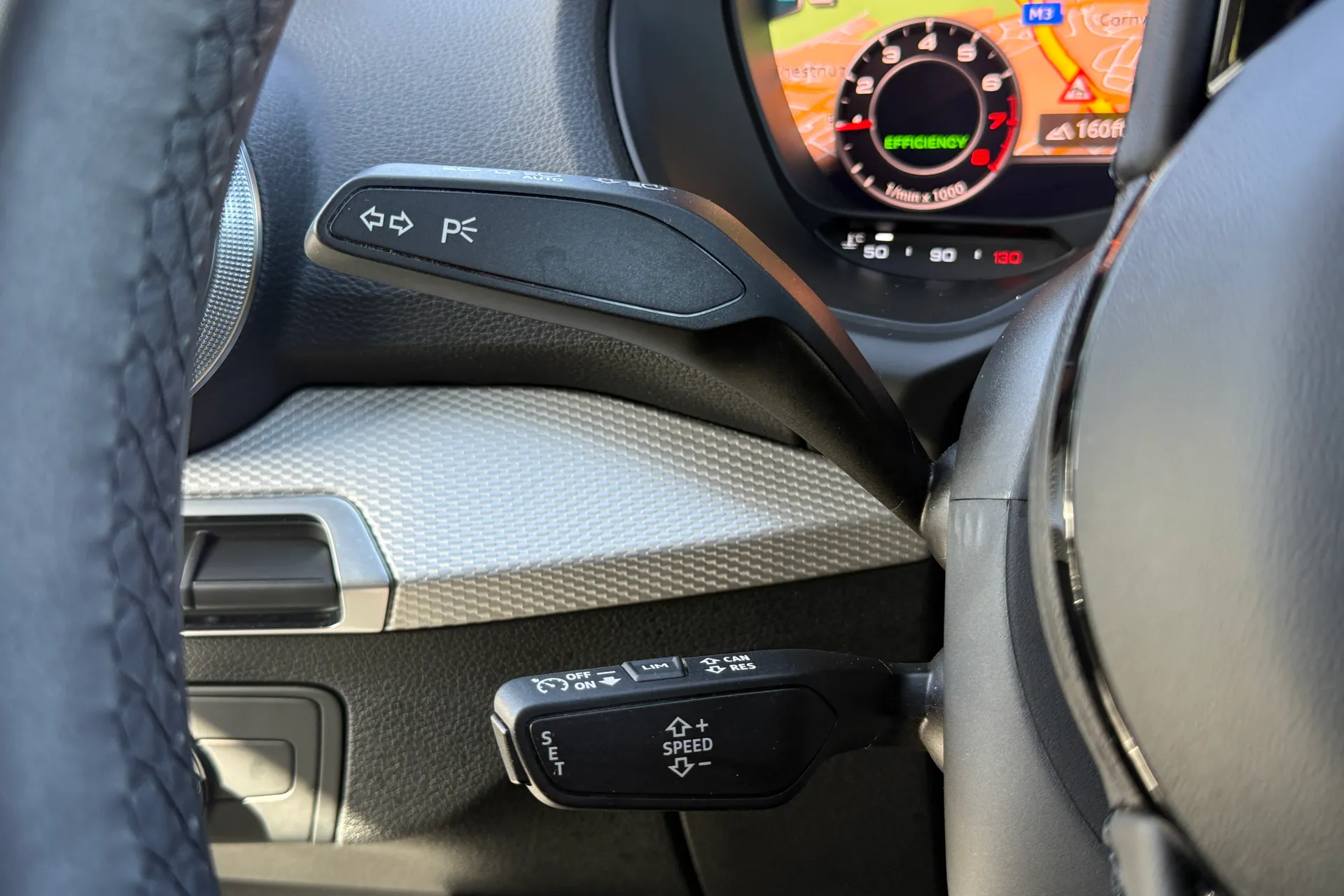 Audi Q2 thumbnail image number 15