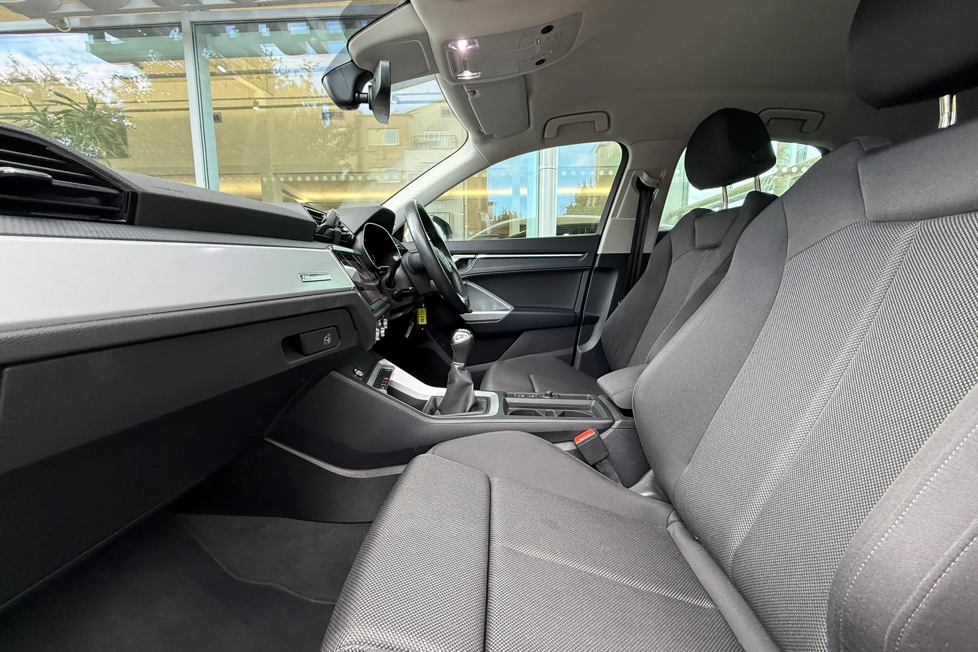 Audi Q3 thumbnail image number 48