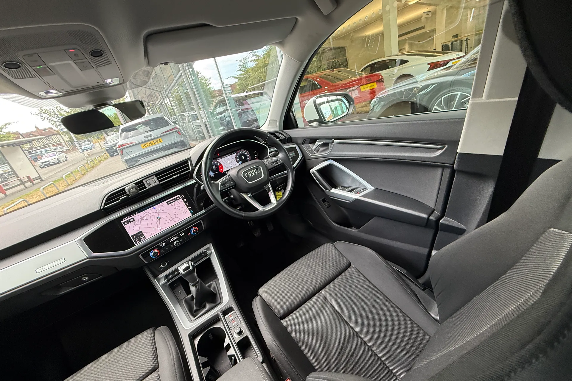 Audi Q3 thumbnail image number 38