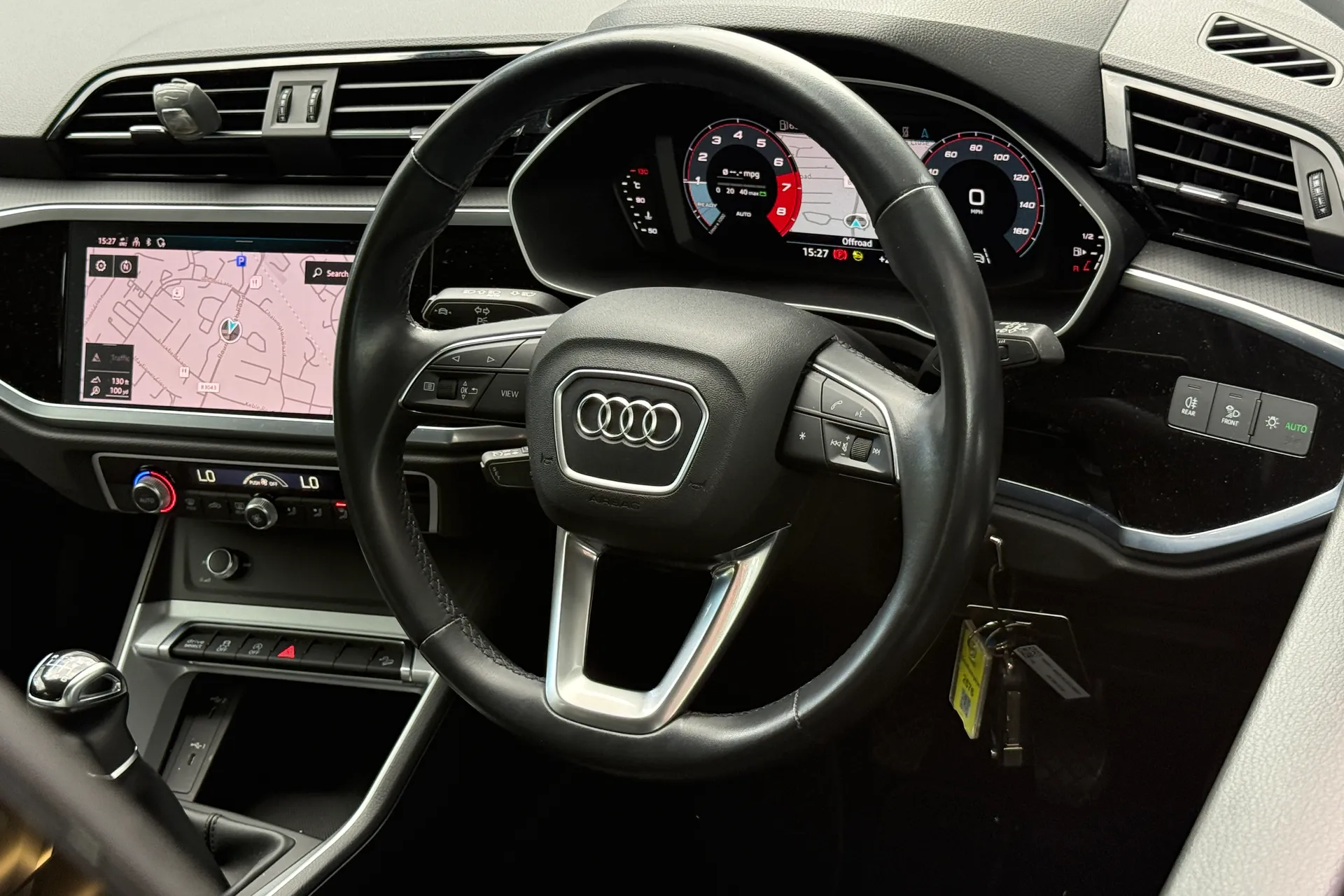 Audi Q3 thumbnail image number 28