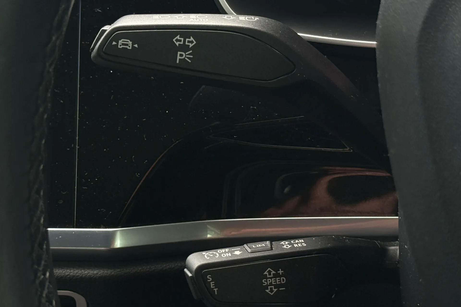 Audi Q3 thumbnail image number 13