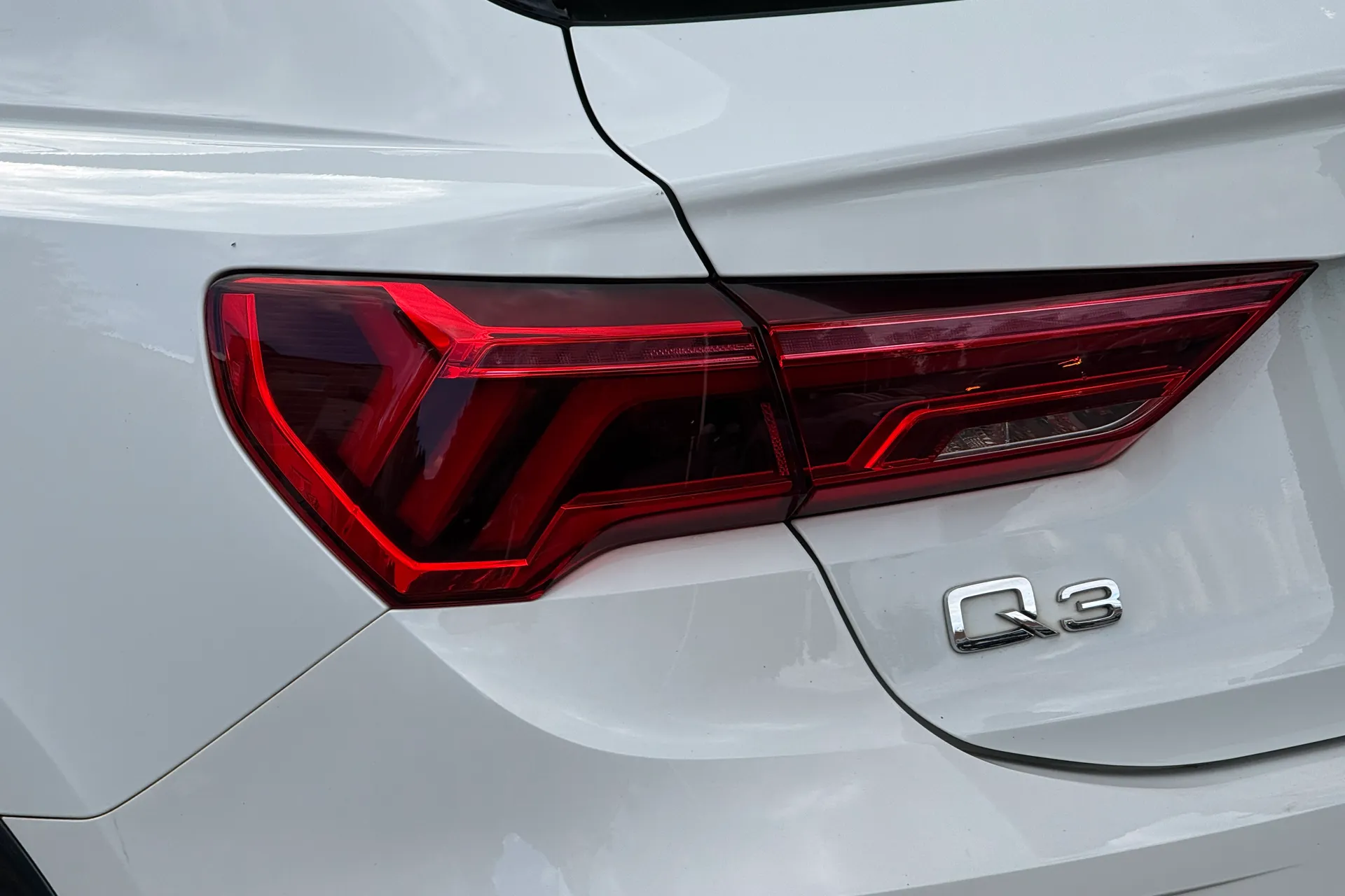 Audi Q3 thumbnail image number 42