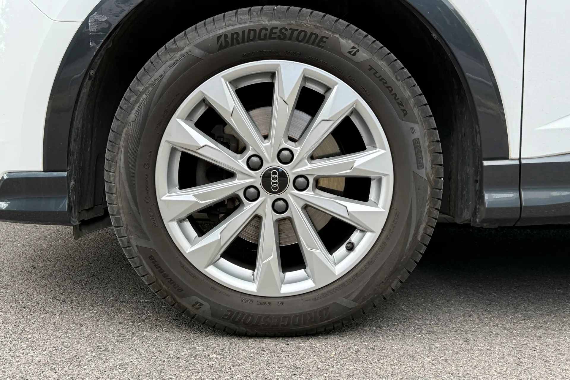 Audi Q3 thumbnail image number 5