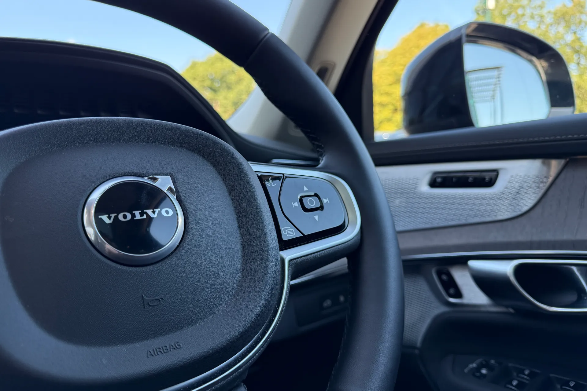 Volvo XC90 thumbnail image number 39