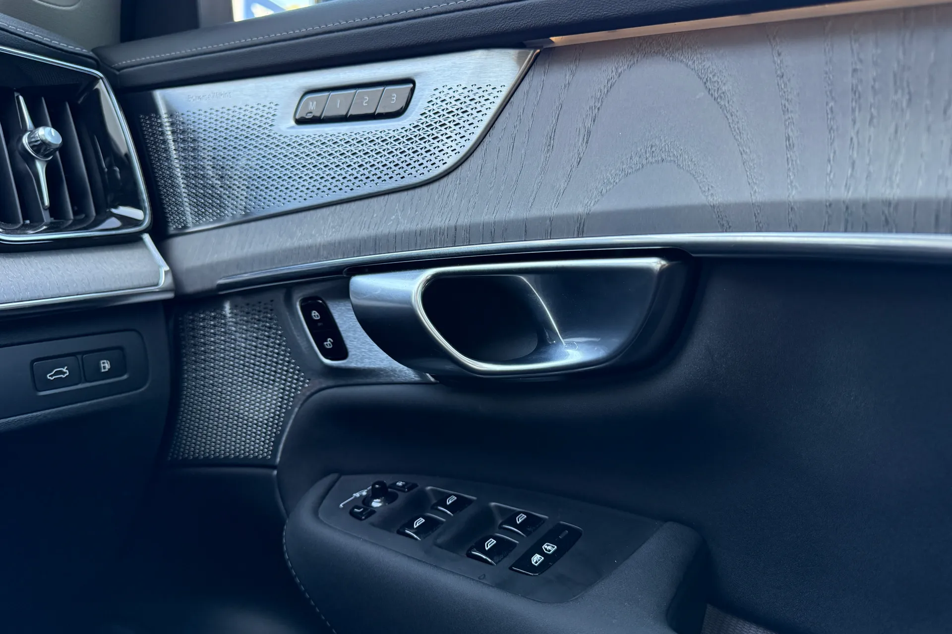 Volvo XC90 thumbnail image number 44