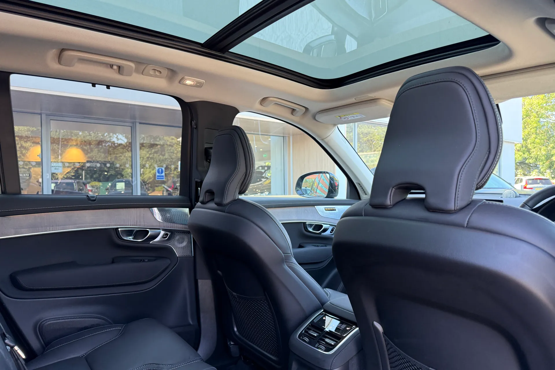 Volvo XC90 thumbnail image number 27