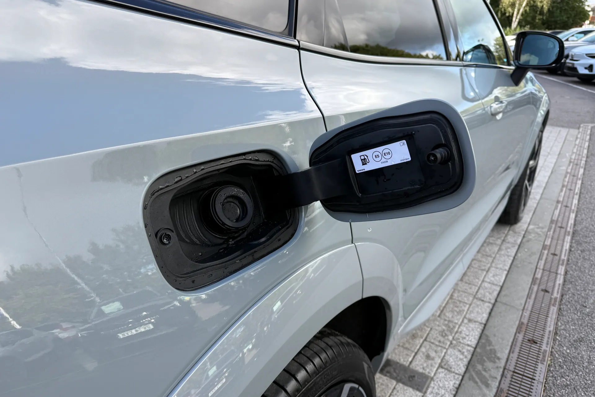 Volvo XC60 thumbnail image number 16