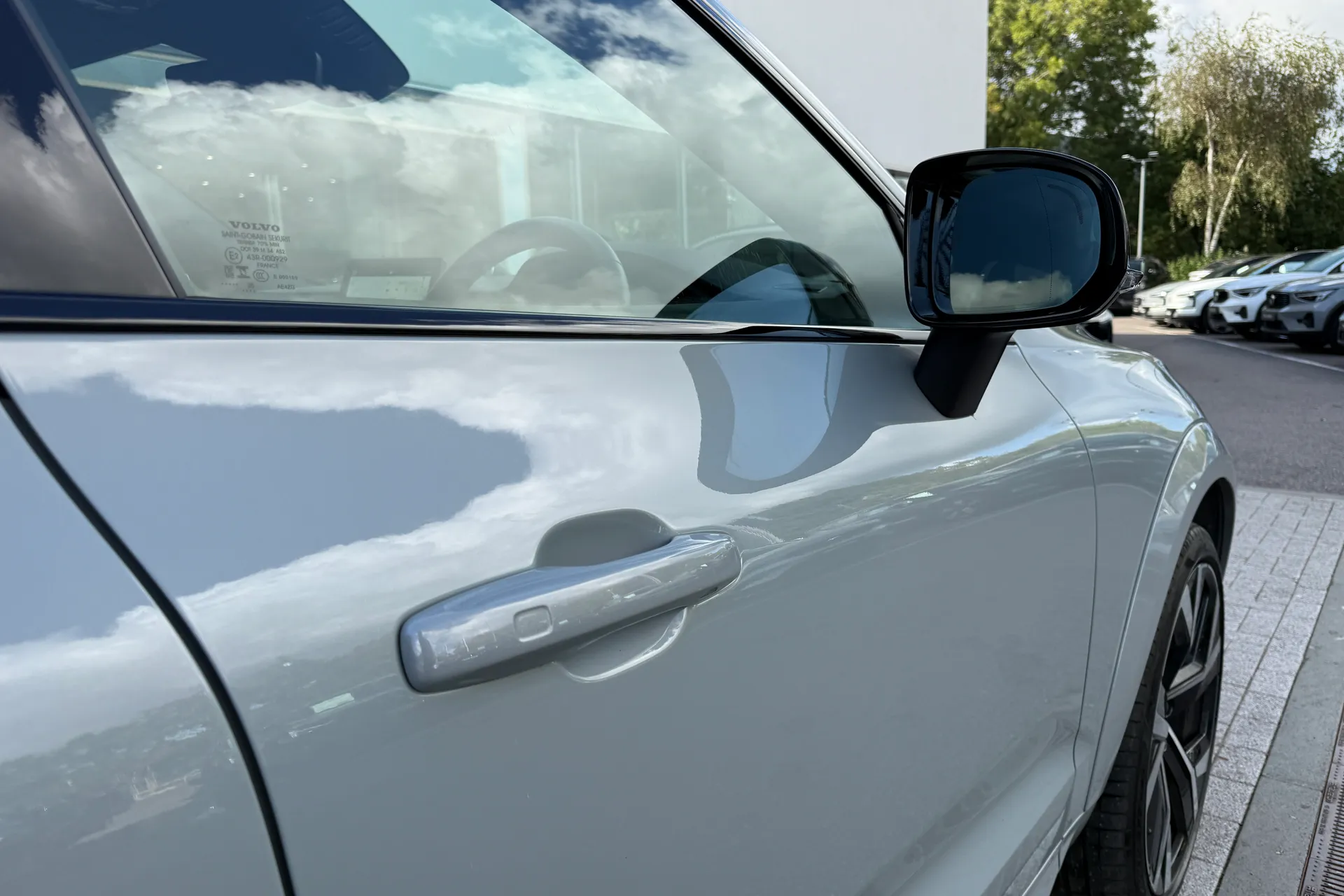 Volvo XC60 thumbnail image number 15