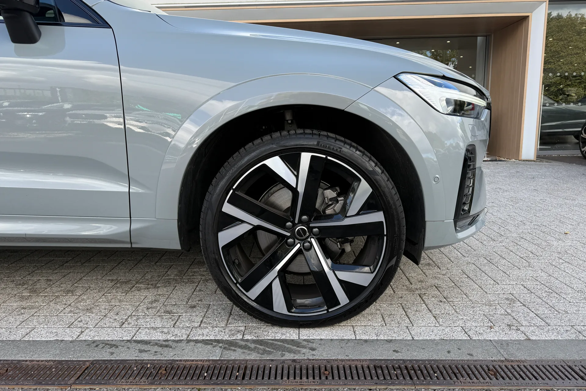 Volvo XC60 thumbnail image number 14