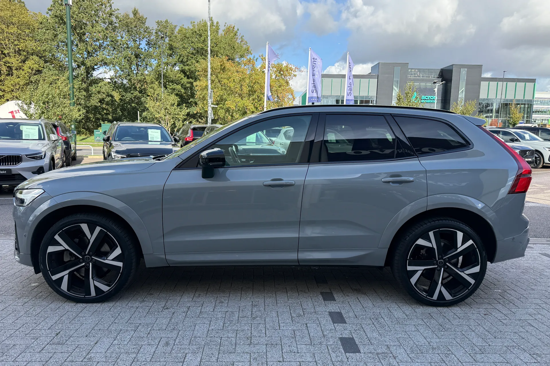 Volvo XC60 thumbnail image number 11