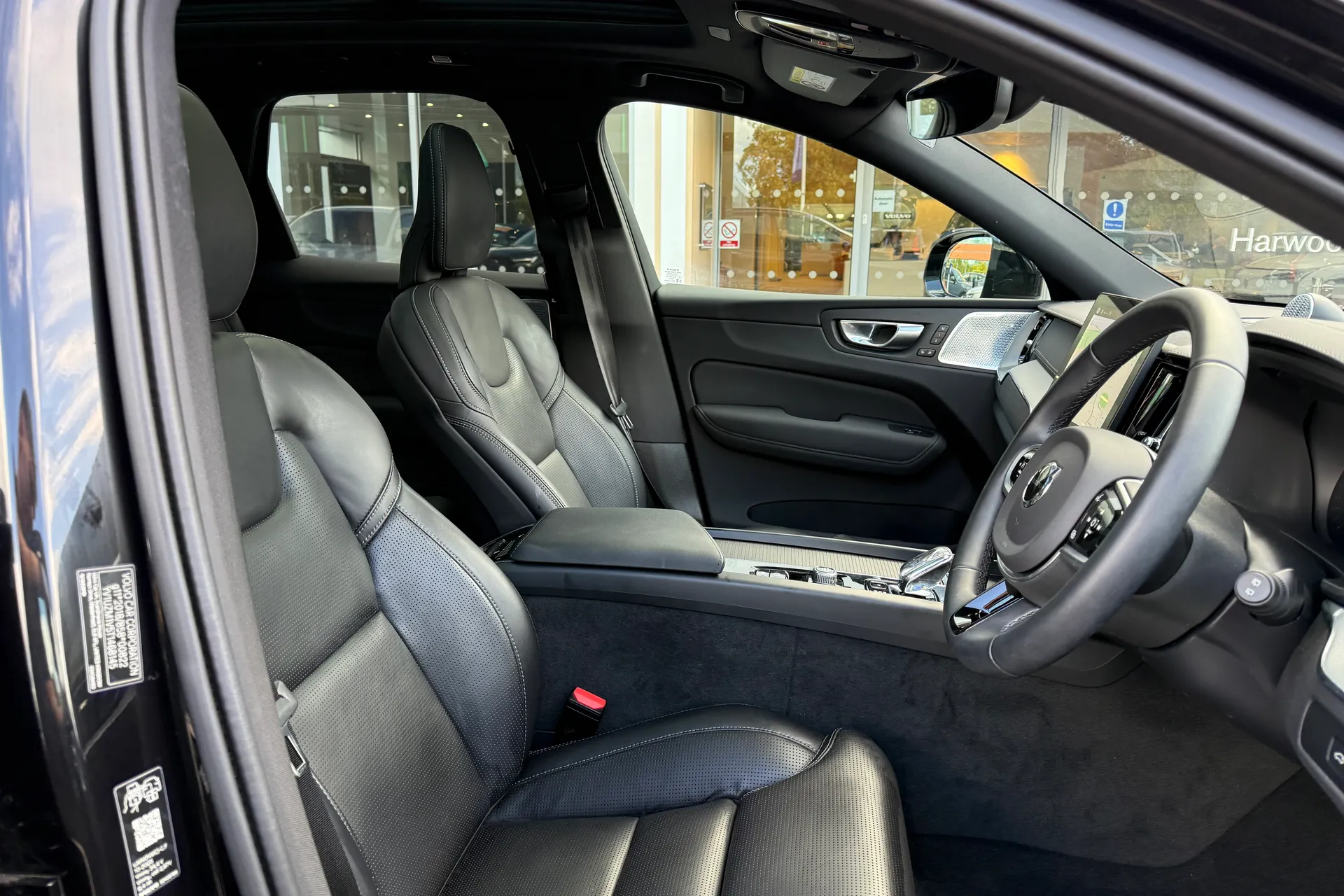 Volvo XC60 thumbnail image number 25
