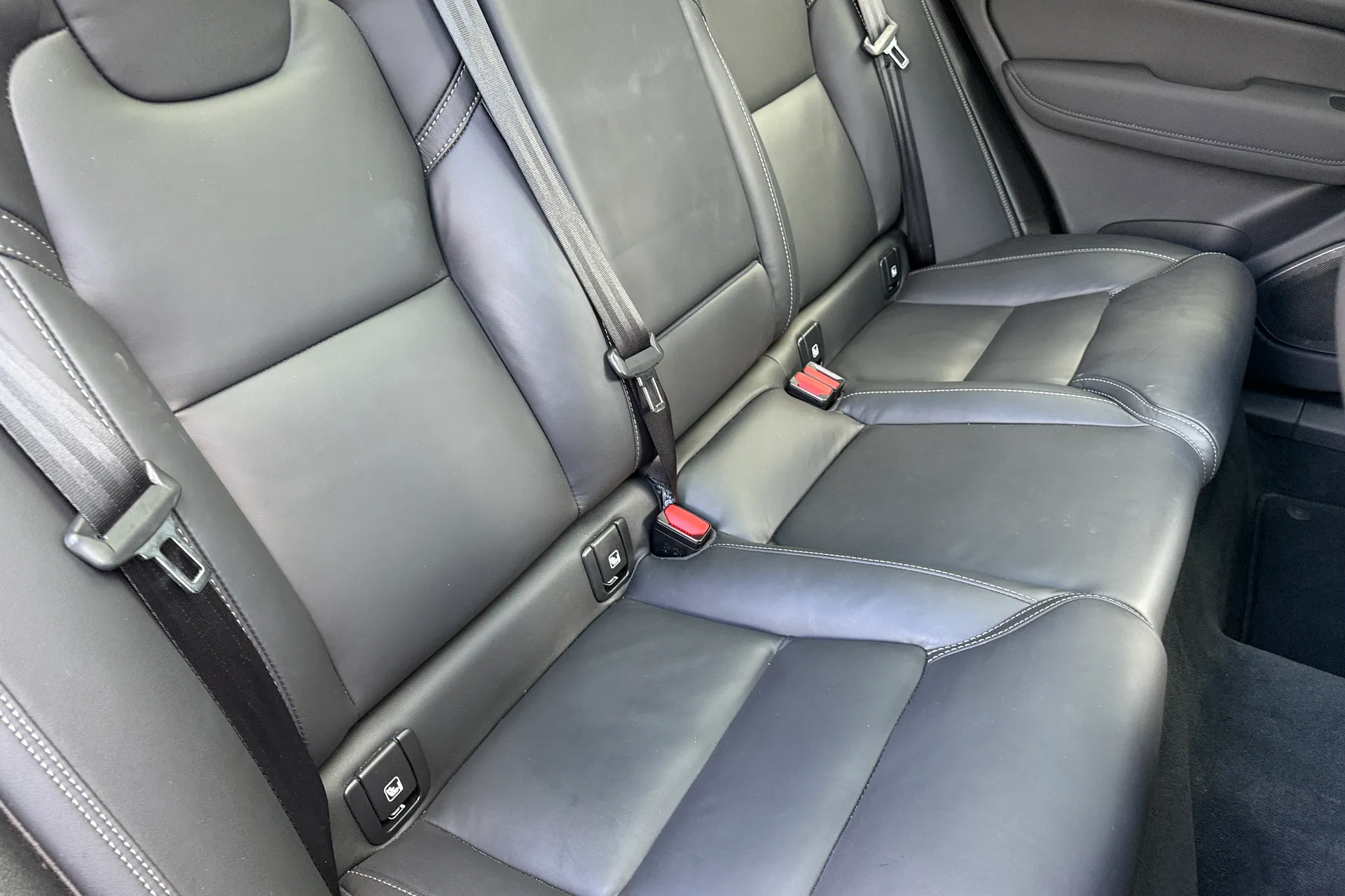 Volvo XC60 thumbnail image number 24