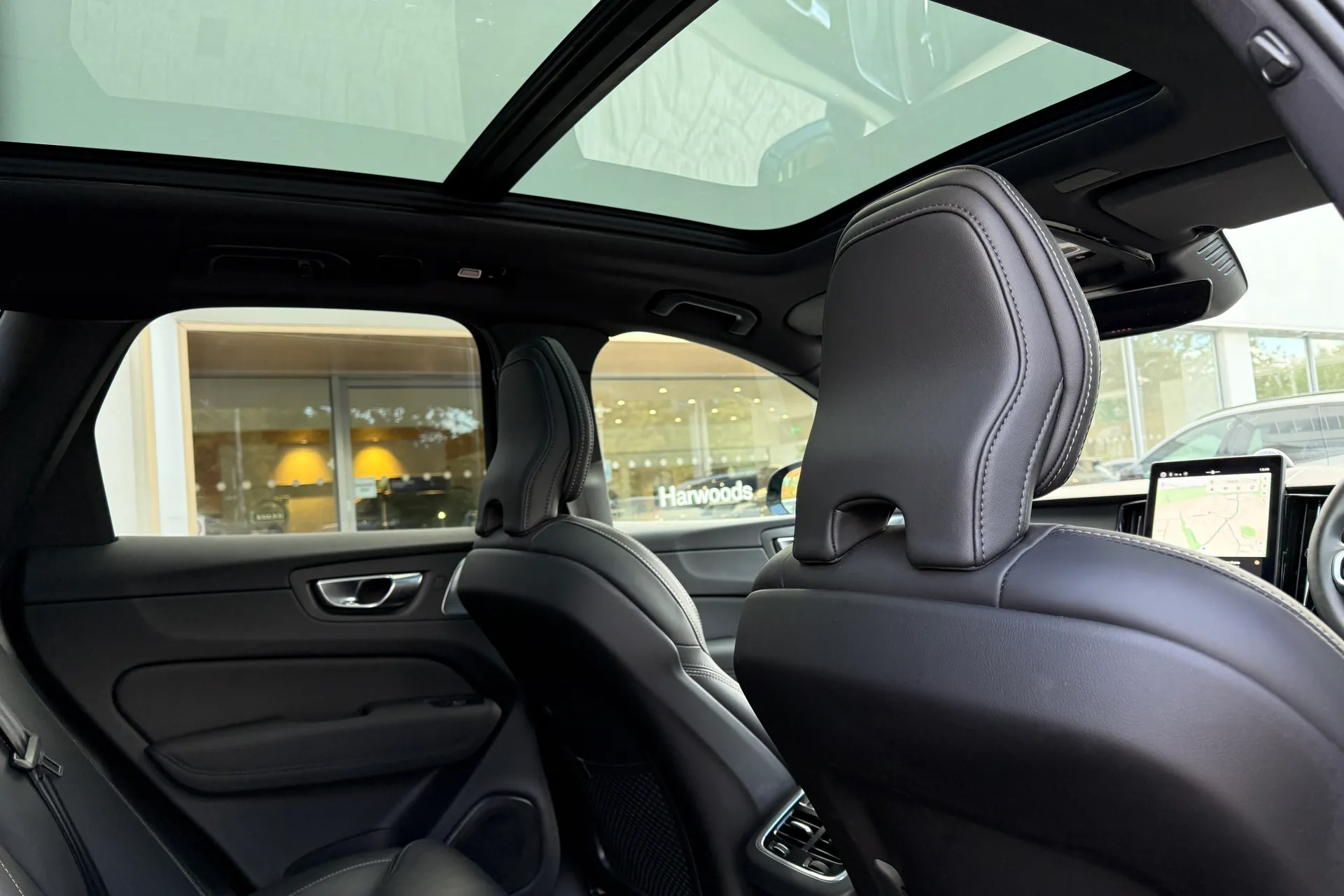 Volvo XC60 thumbnail image number 23