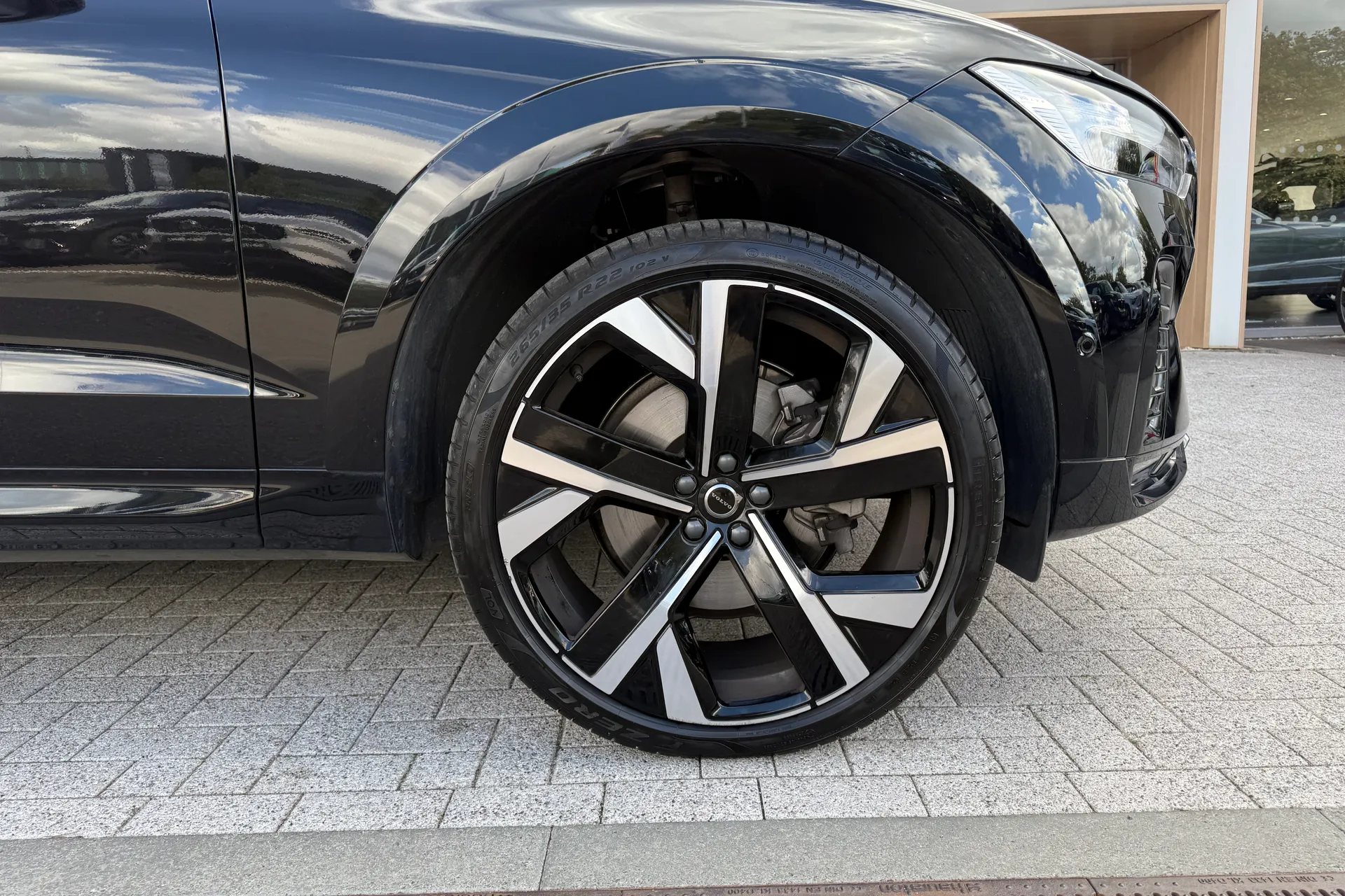 Volvo XC60 thumbnail image number 14