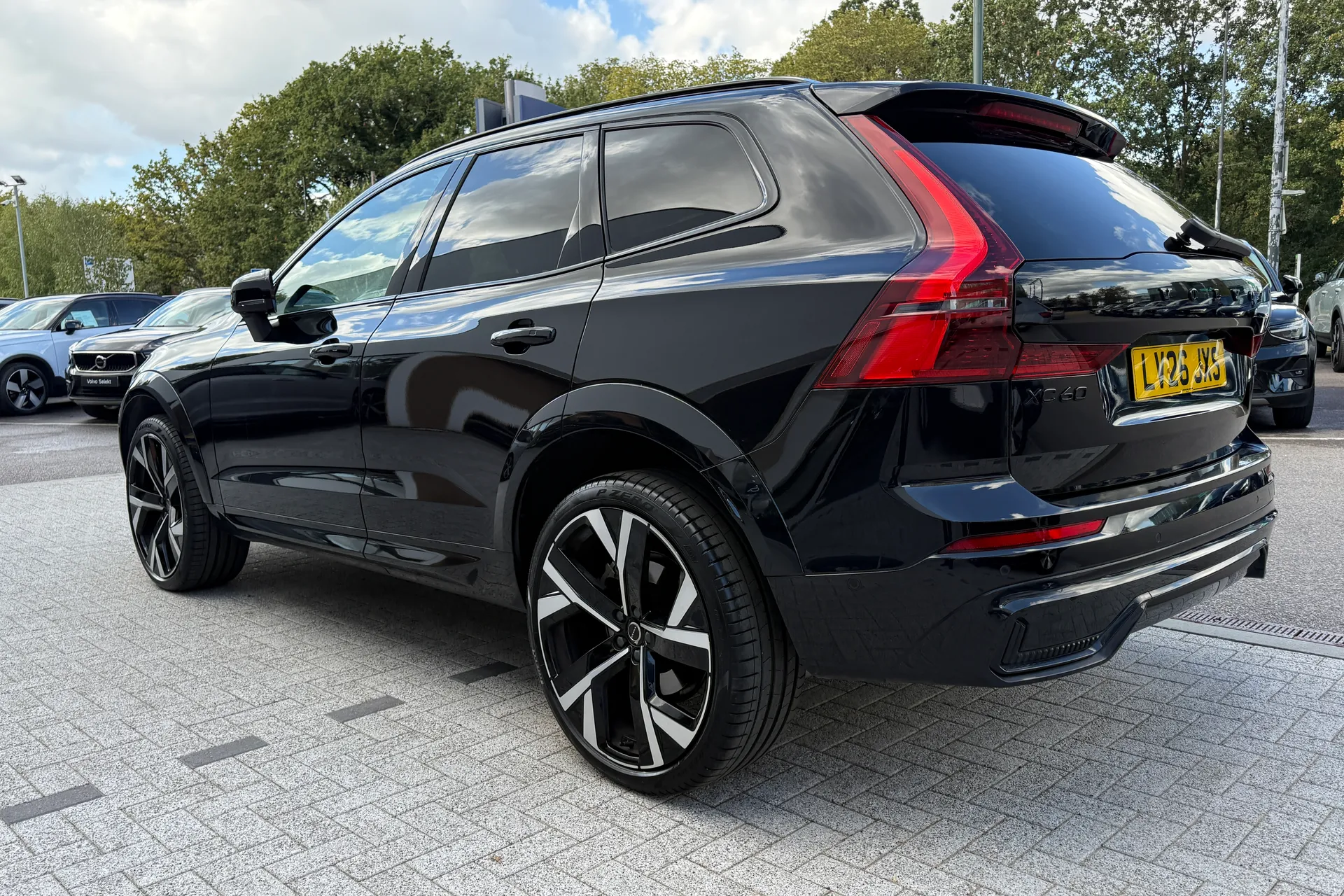 Volvo XC60 thumbnail image number 10