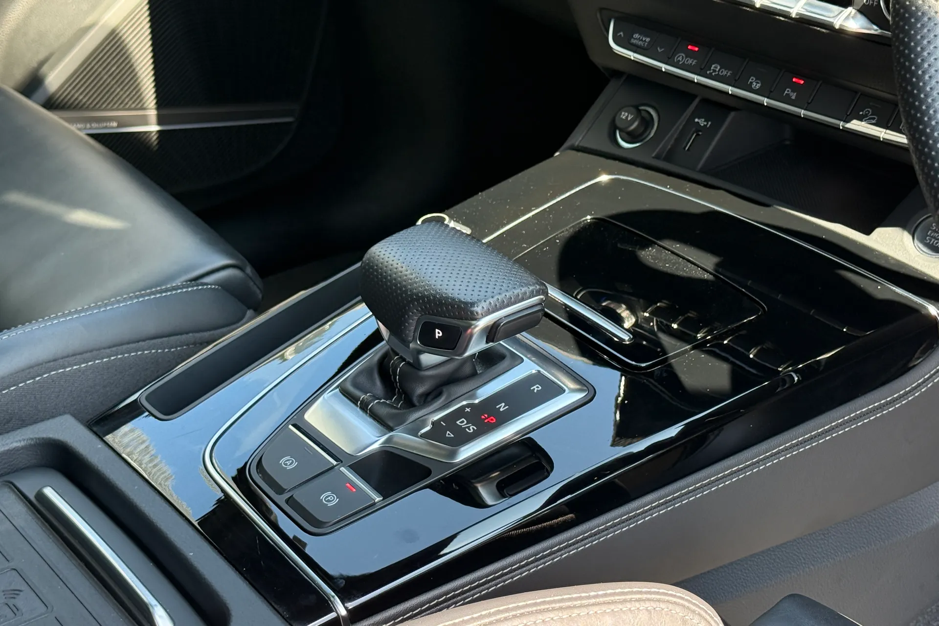 Audi Q5 thumbnail image number 16