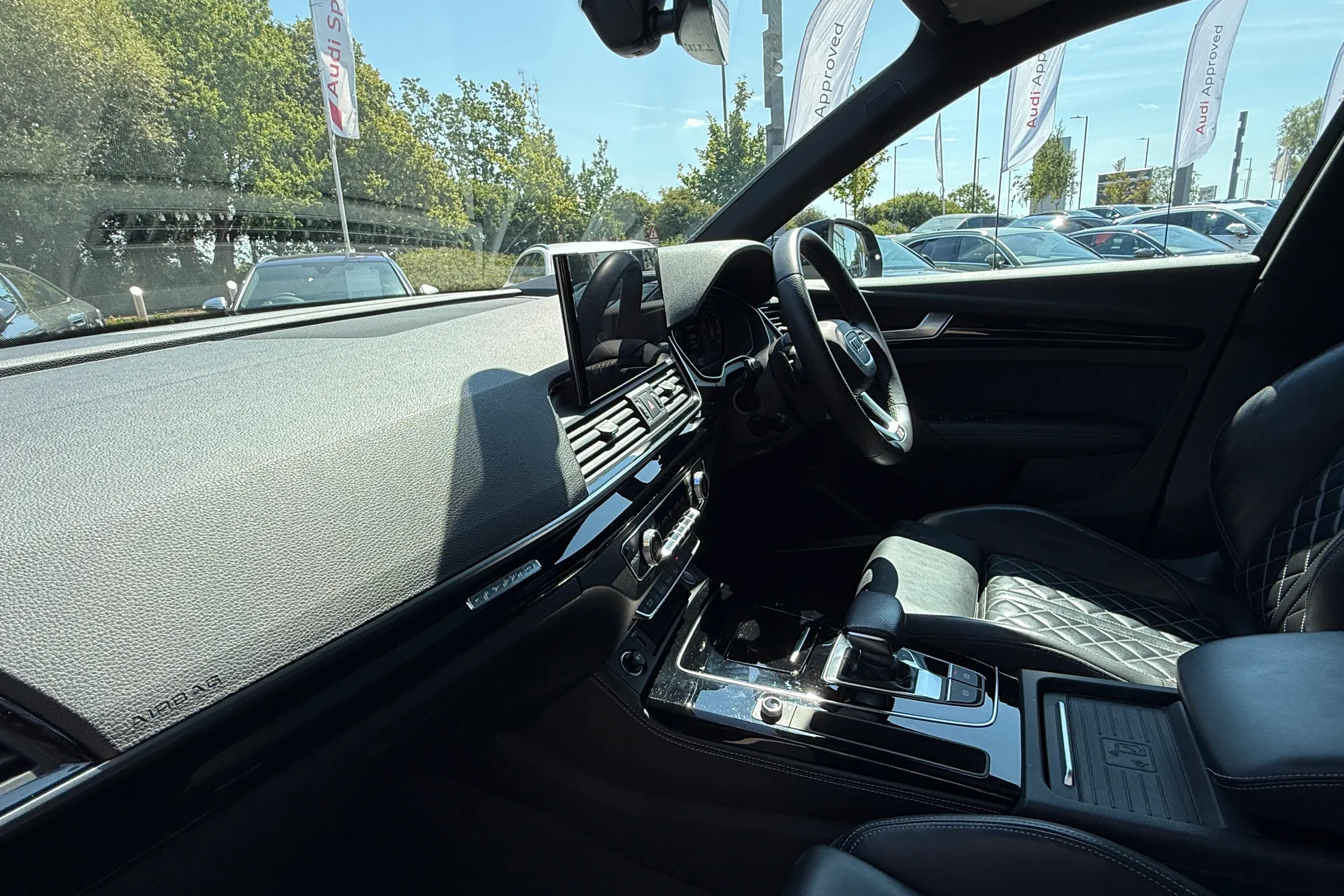 Audi Q5 thumbnail image number 32