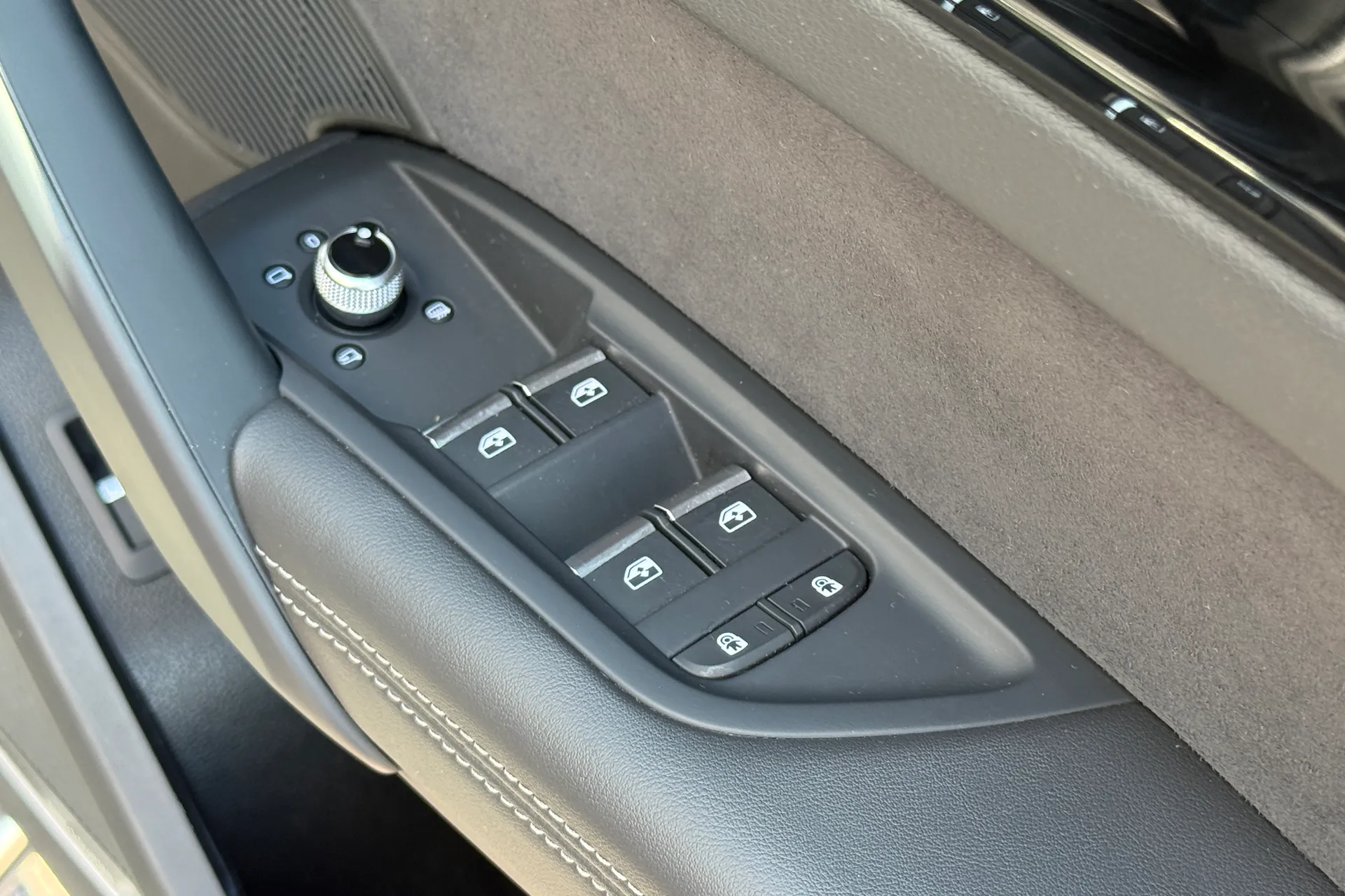 Audi Q5 thumbnail image number 27