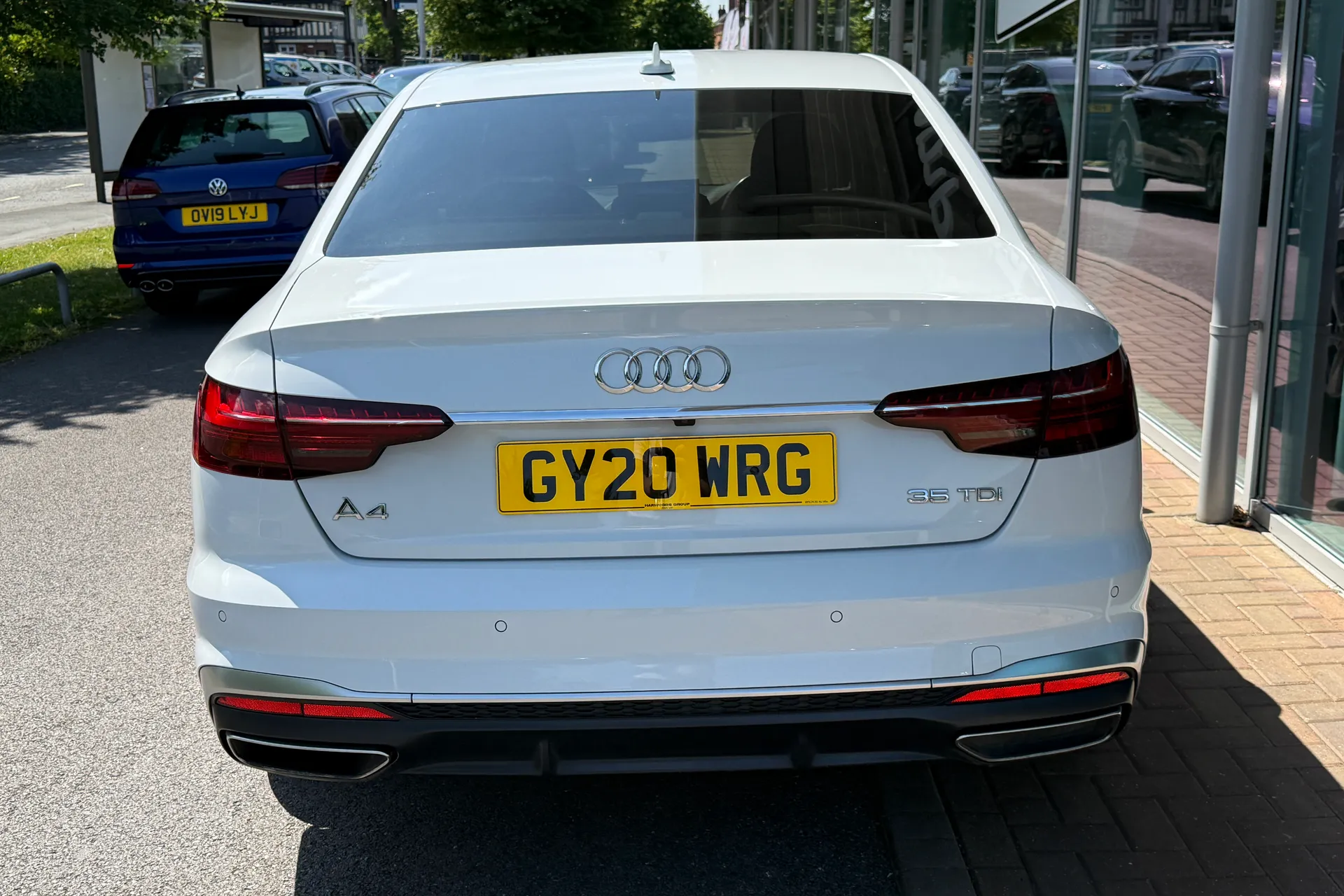 Audi A4 thumbnail image number 52