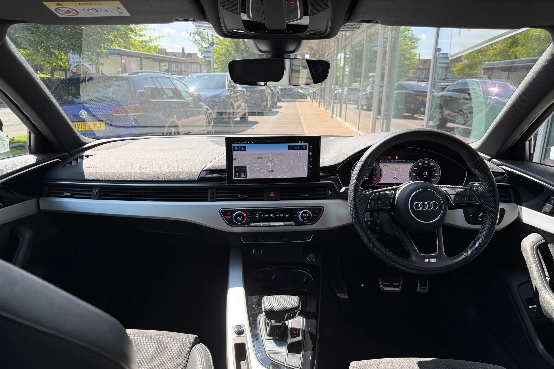 Audi A4 thumbnail image number 3