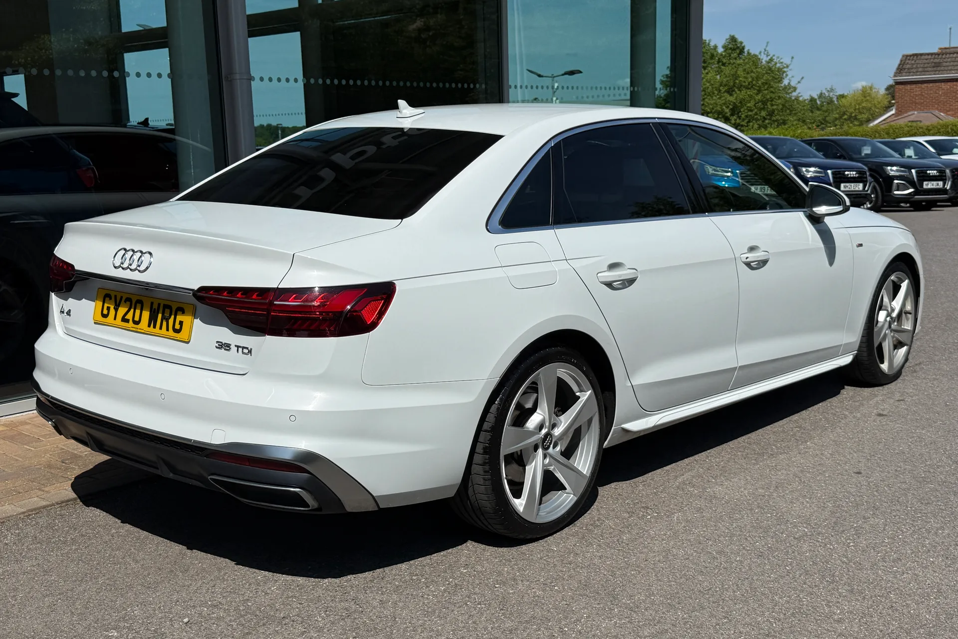 Audi A4 thumbnail image number 63