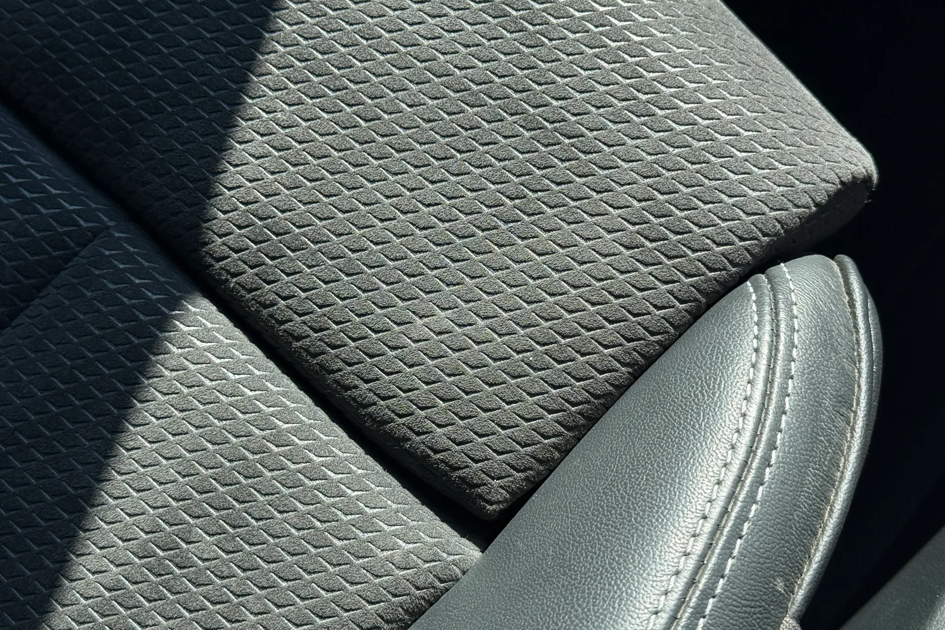 Audi A4 thumbnail image number 34