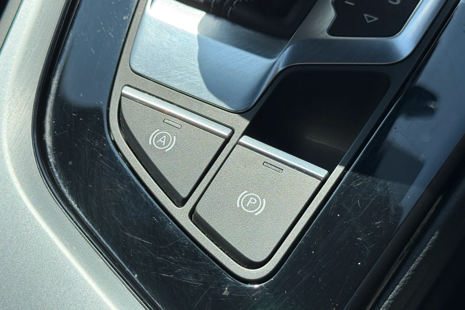 Audi A4 thumbnail image number 31