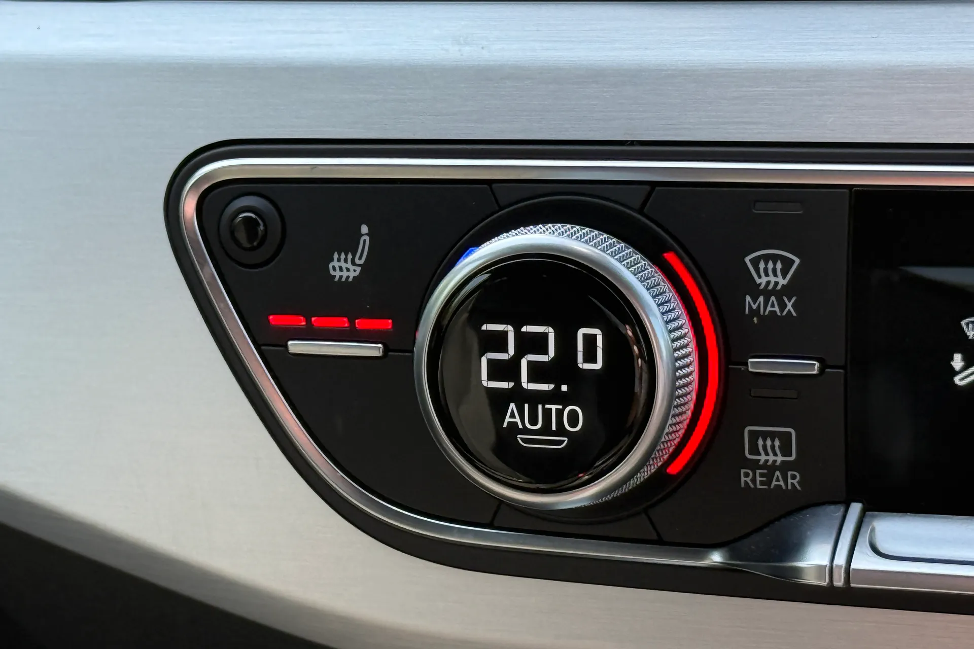 Audi A4 thumbnail image number 8