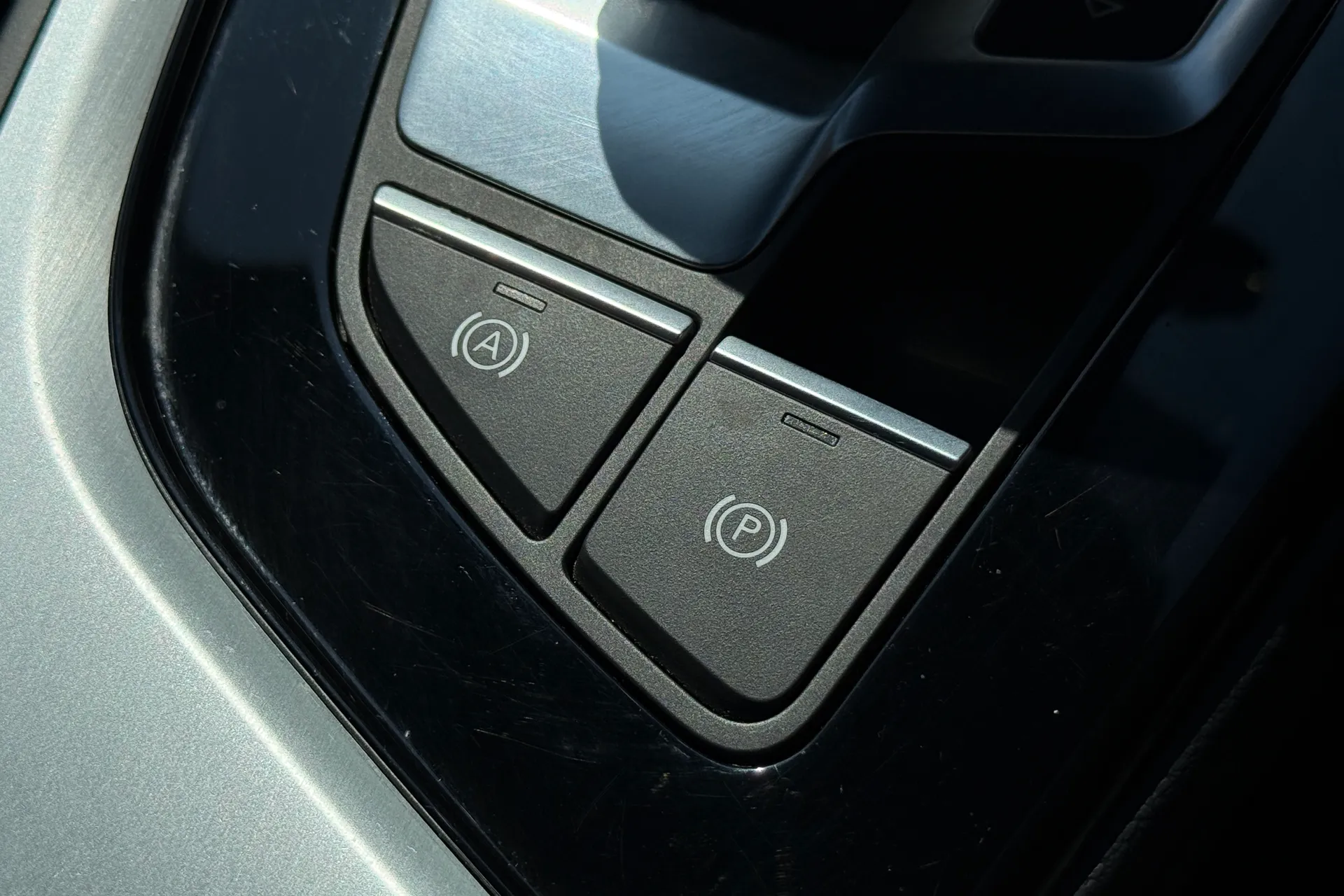 Audi A4 thumbnail image number 32