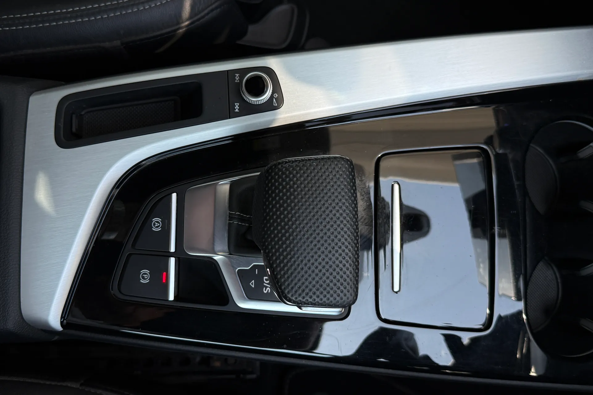 Audi A4 thumbnail image number 66