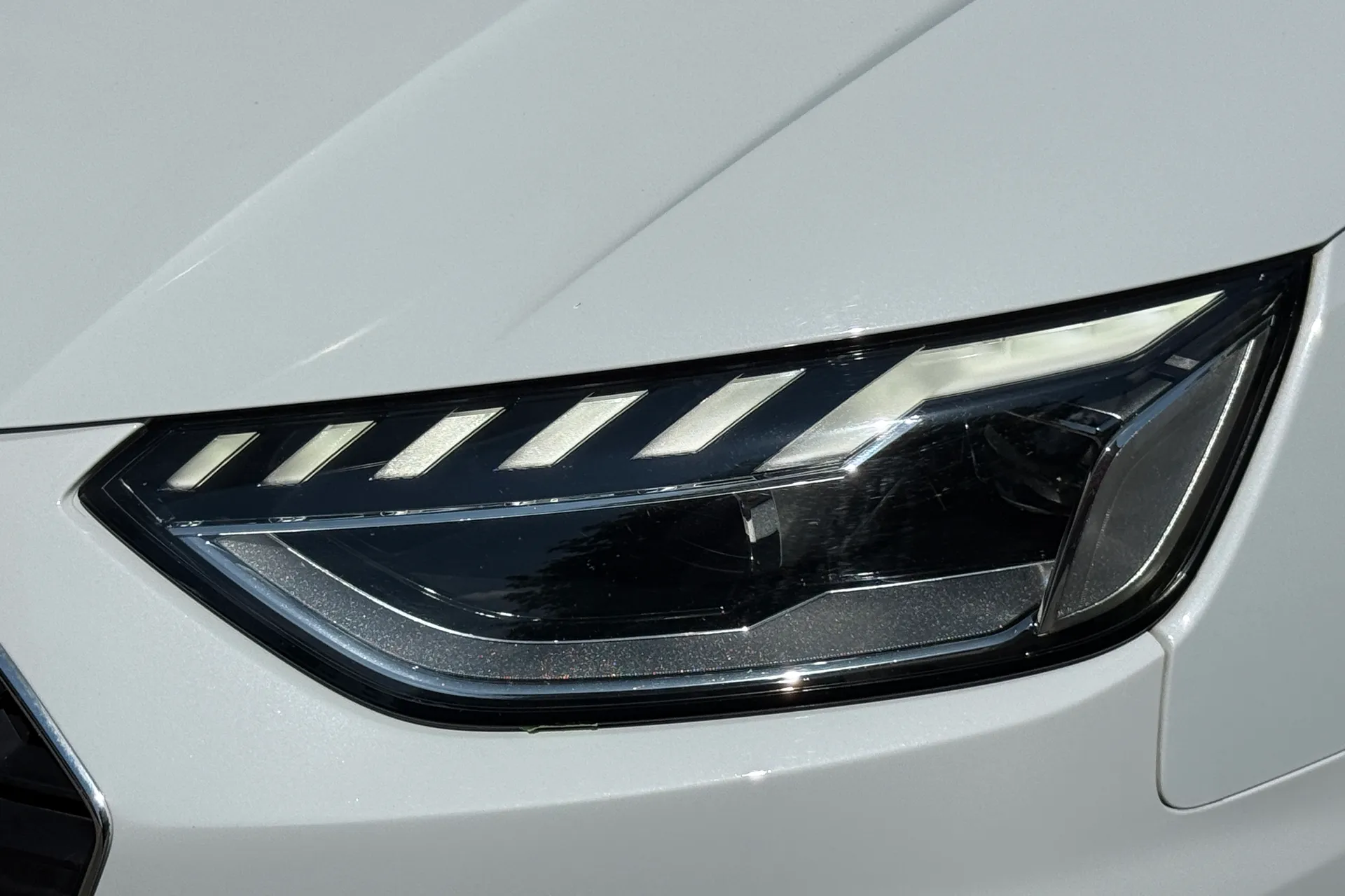 Audi A4 thumbnail image number 59