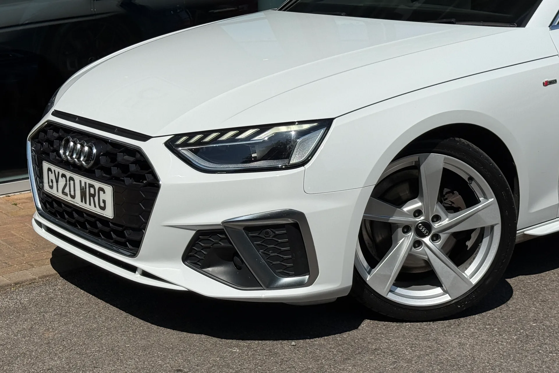 Audi A4 thumbnail image number 61