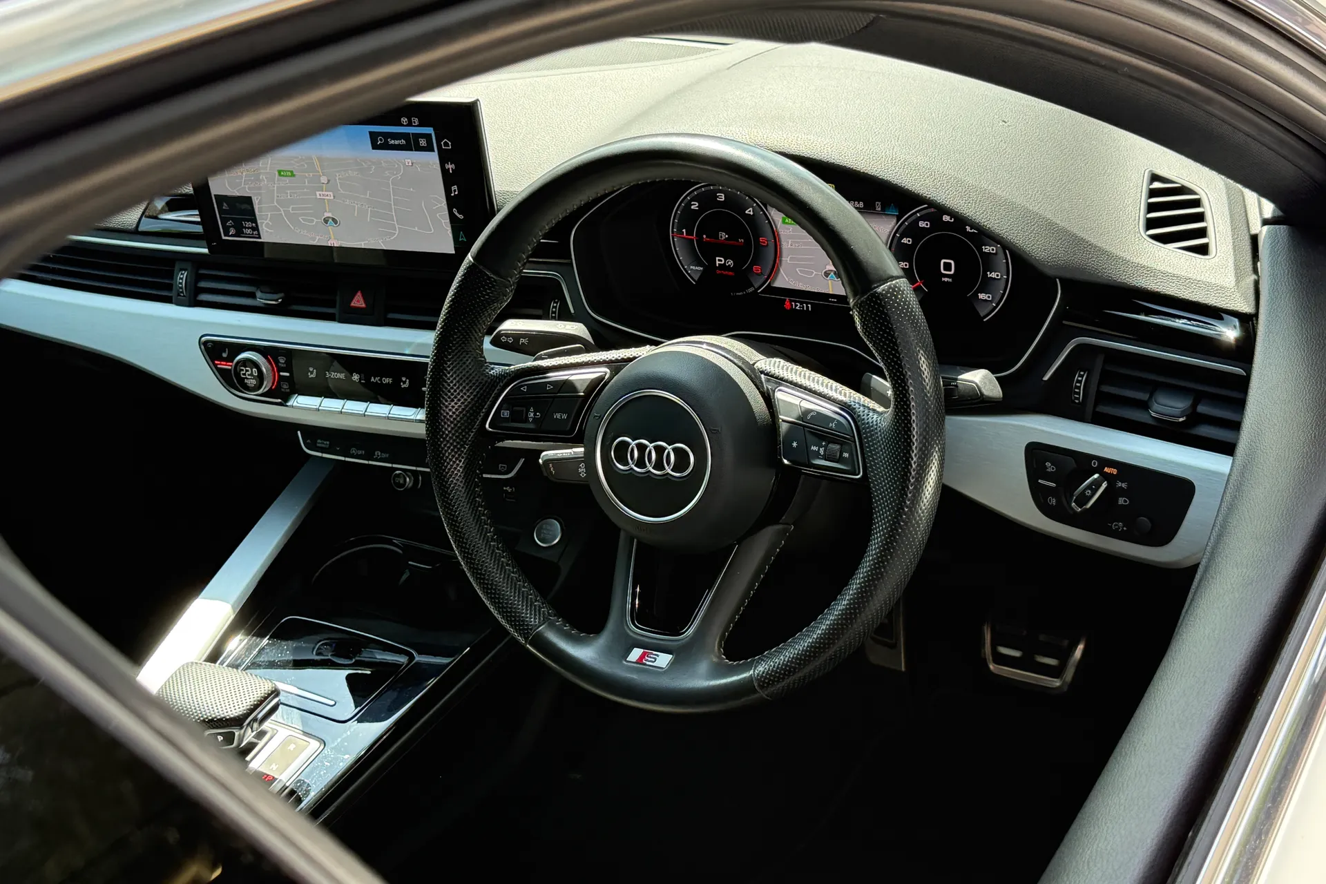 Audi A4 thumbnail image number 39