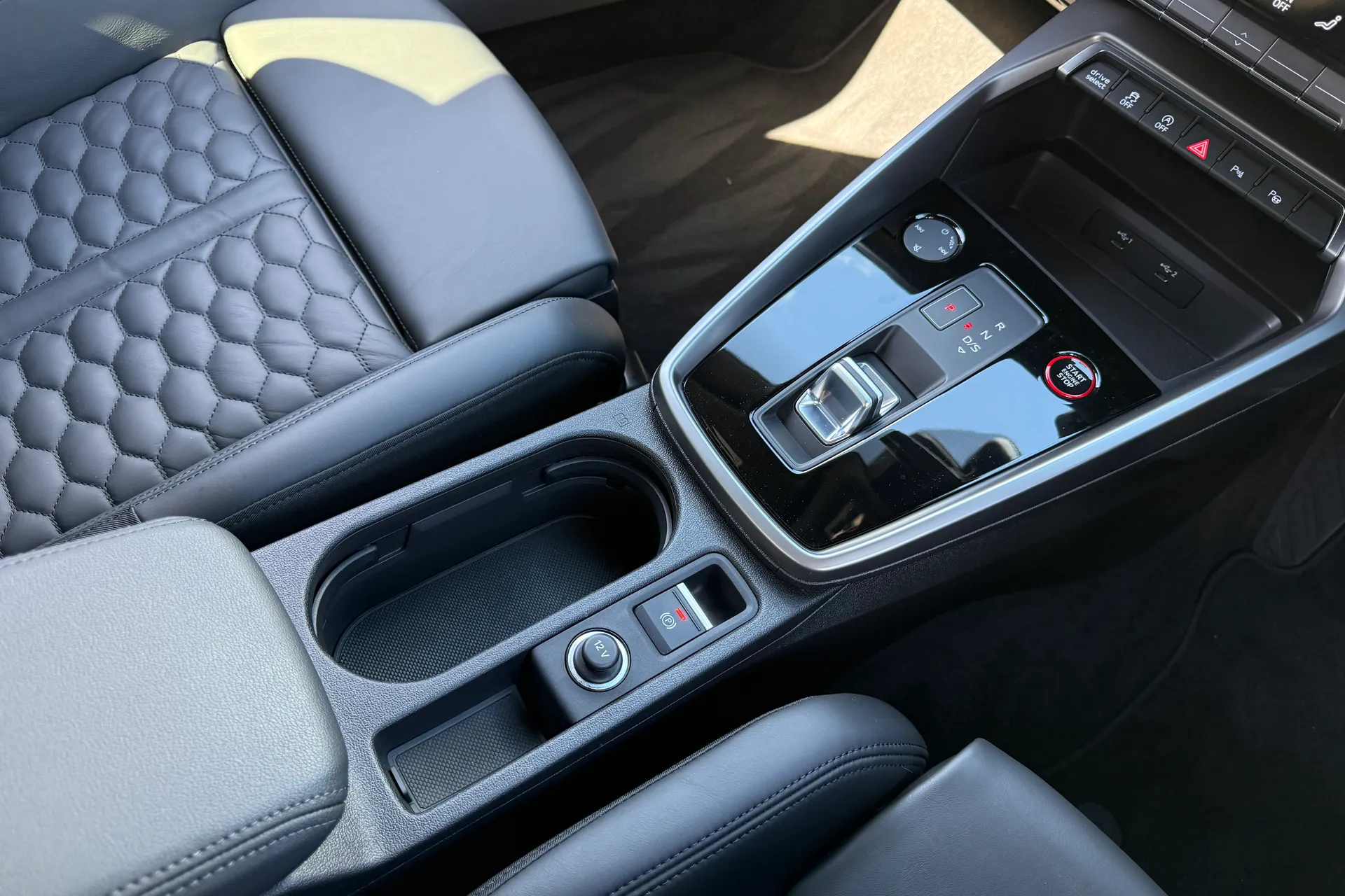 Audi RS3 thumbnail image number 44