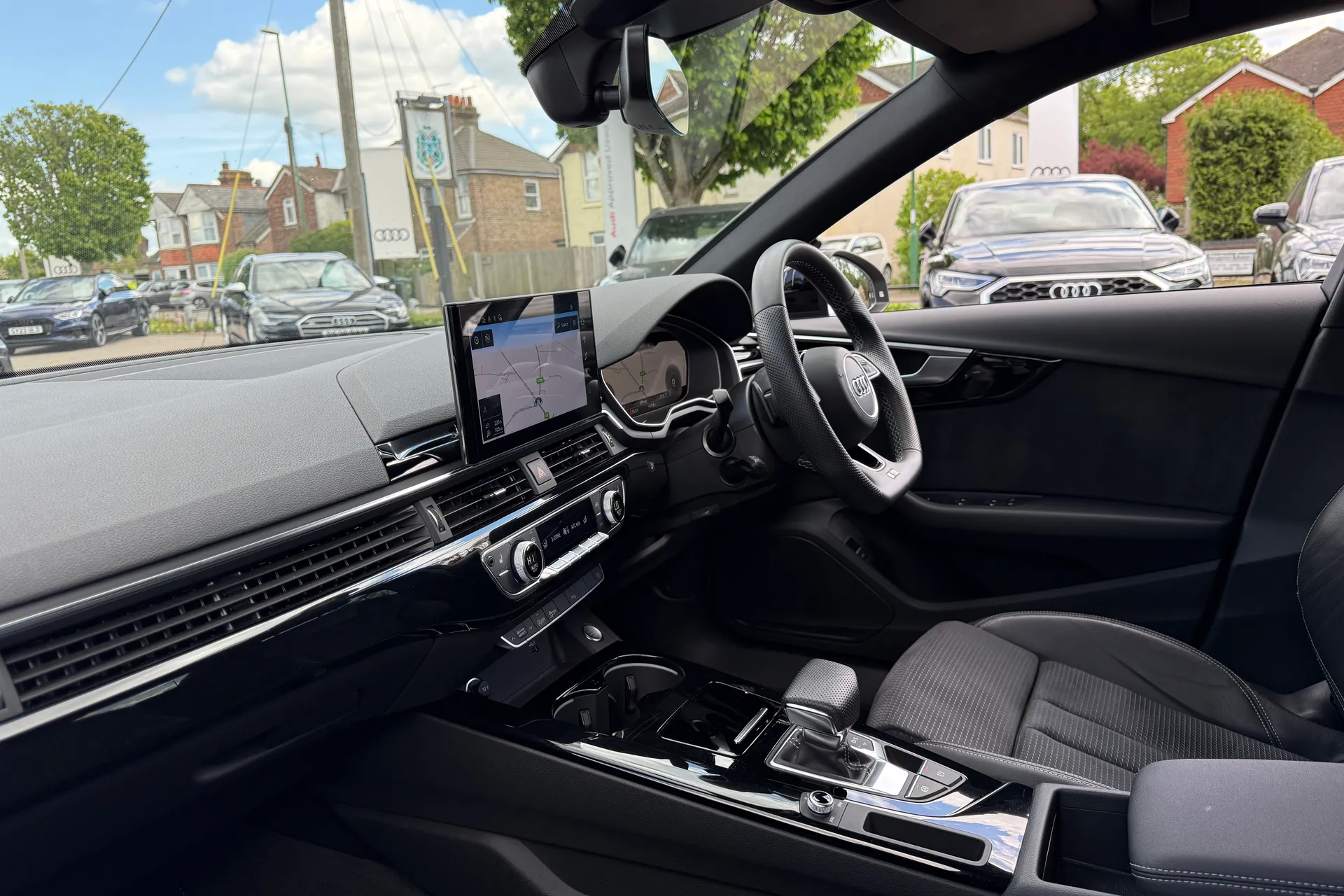 Audi A4 thumbnail image number 28