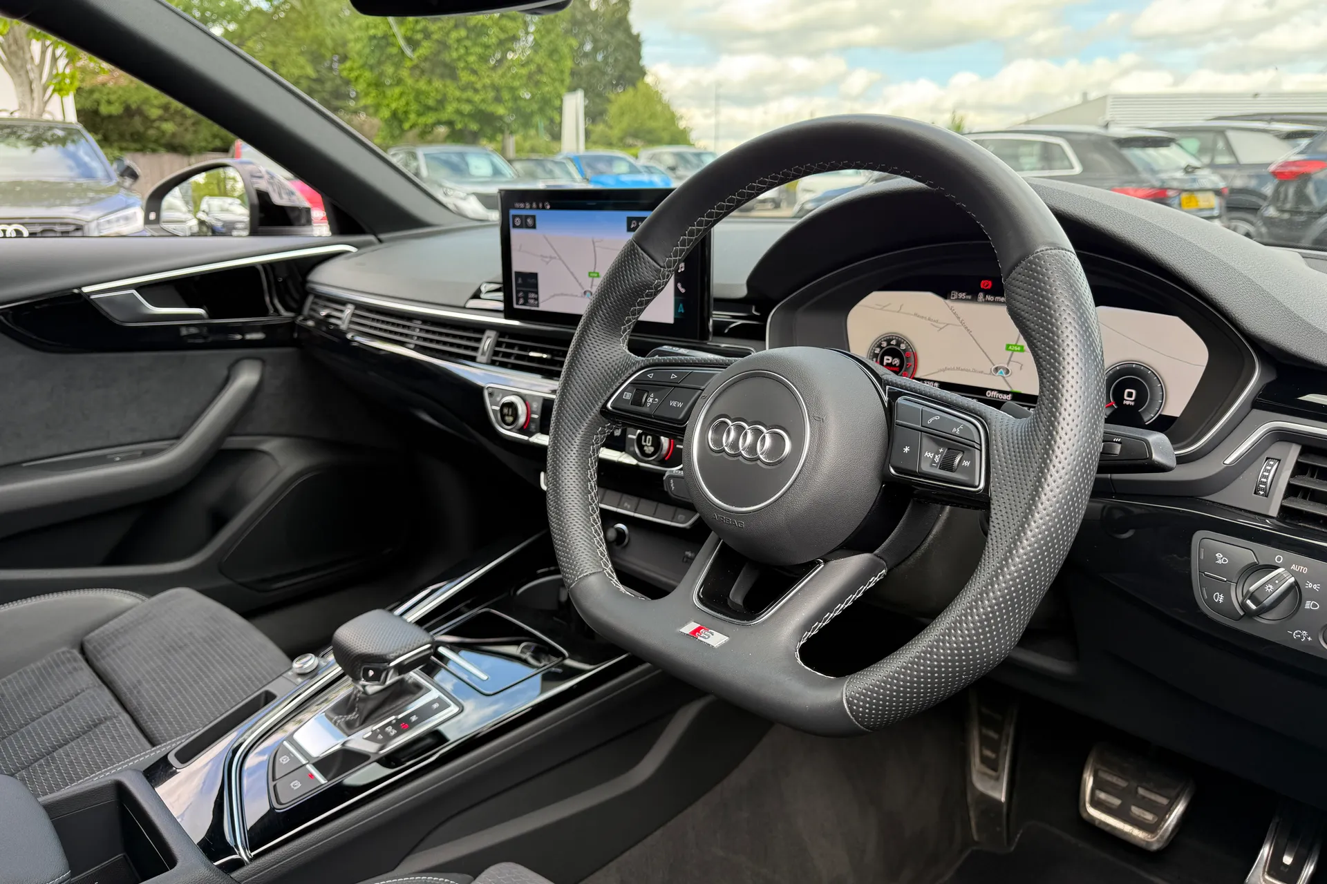 Audi A4 thumbnail image number 27